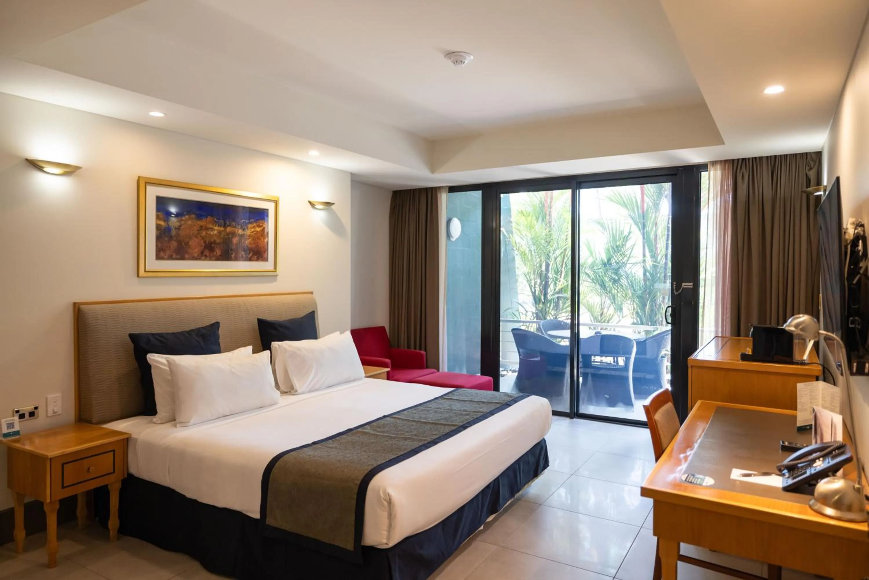 Superior Spa King Room in Mindil Beach Casino Resort