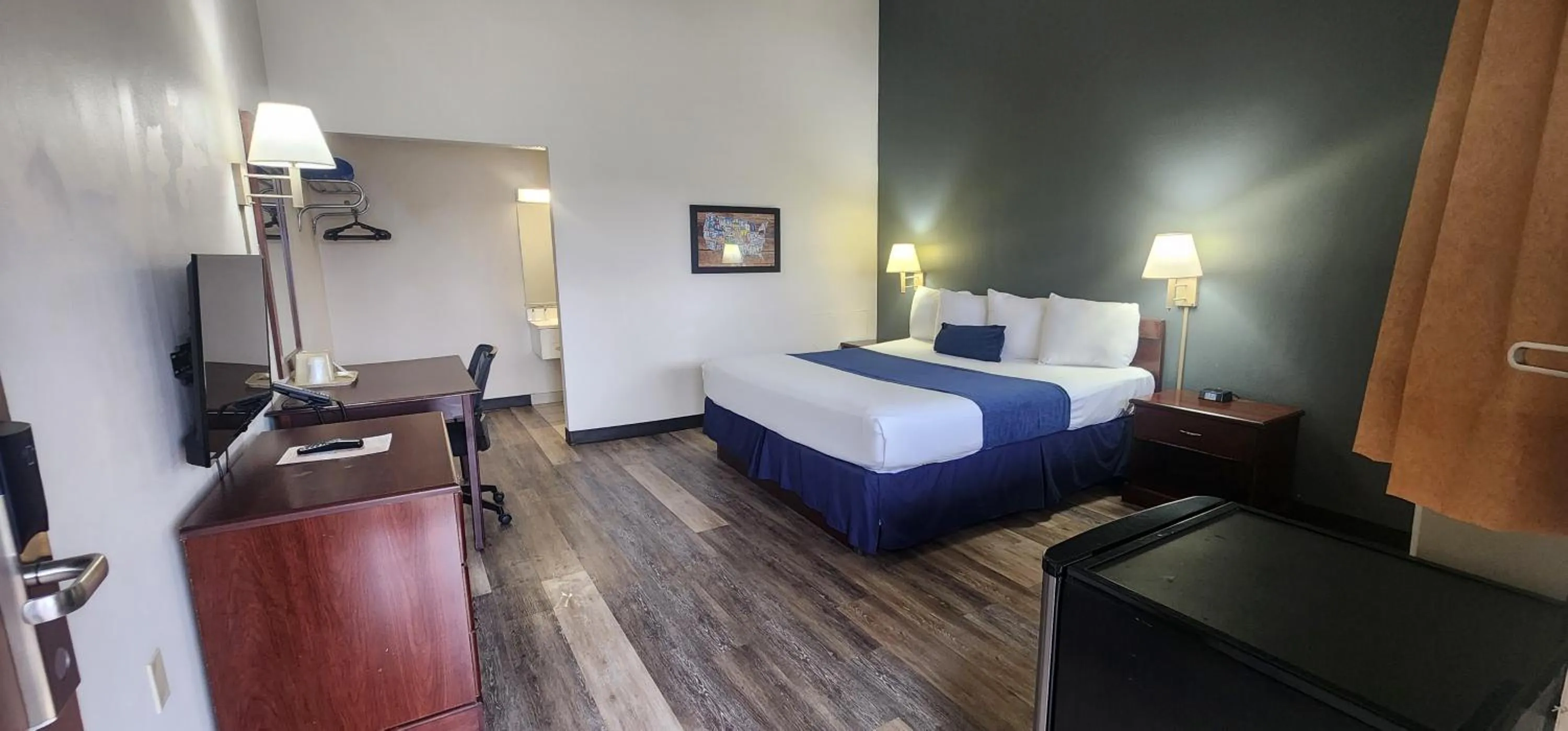 King Room - Non-Smoking in Parkview Inn and Conference Center