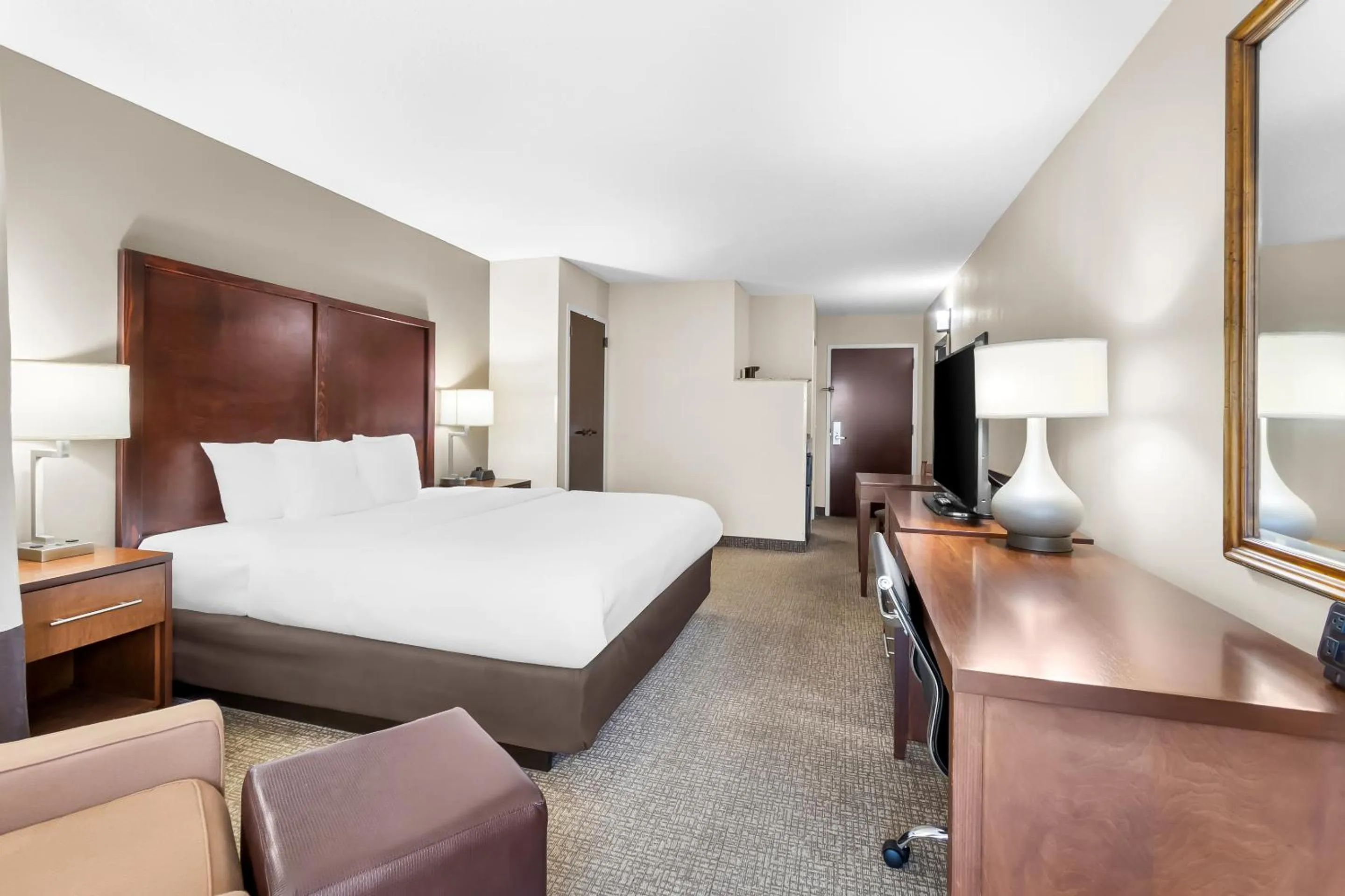 One-Bedroom Suite in Comfort Suites Sumter near Shaw AFB