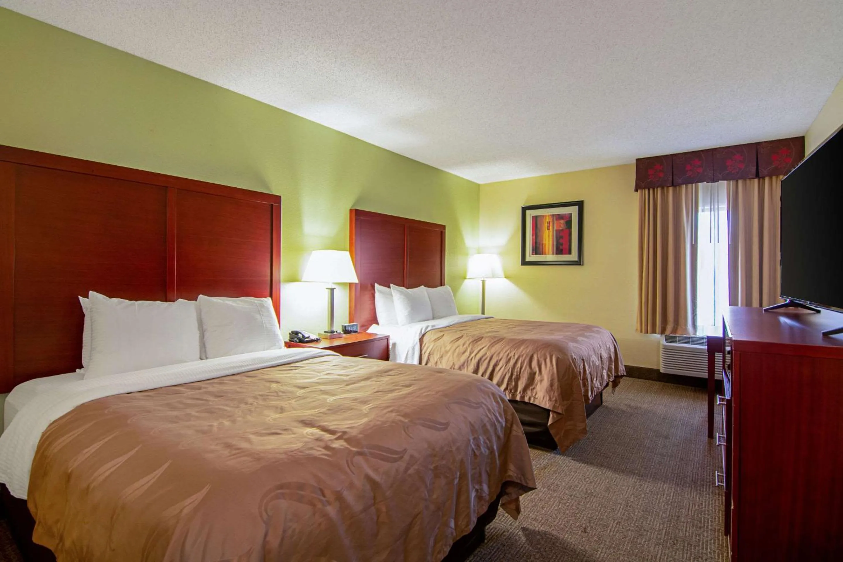 Queen Room with Two Queen Beds - Non-Smoking in Quality Inn Richburg
