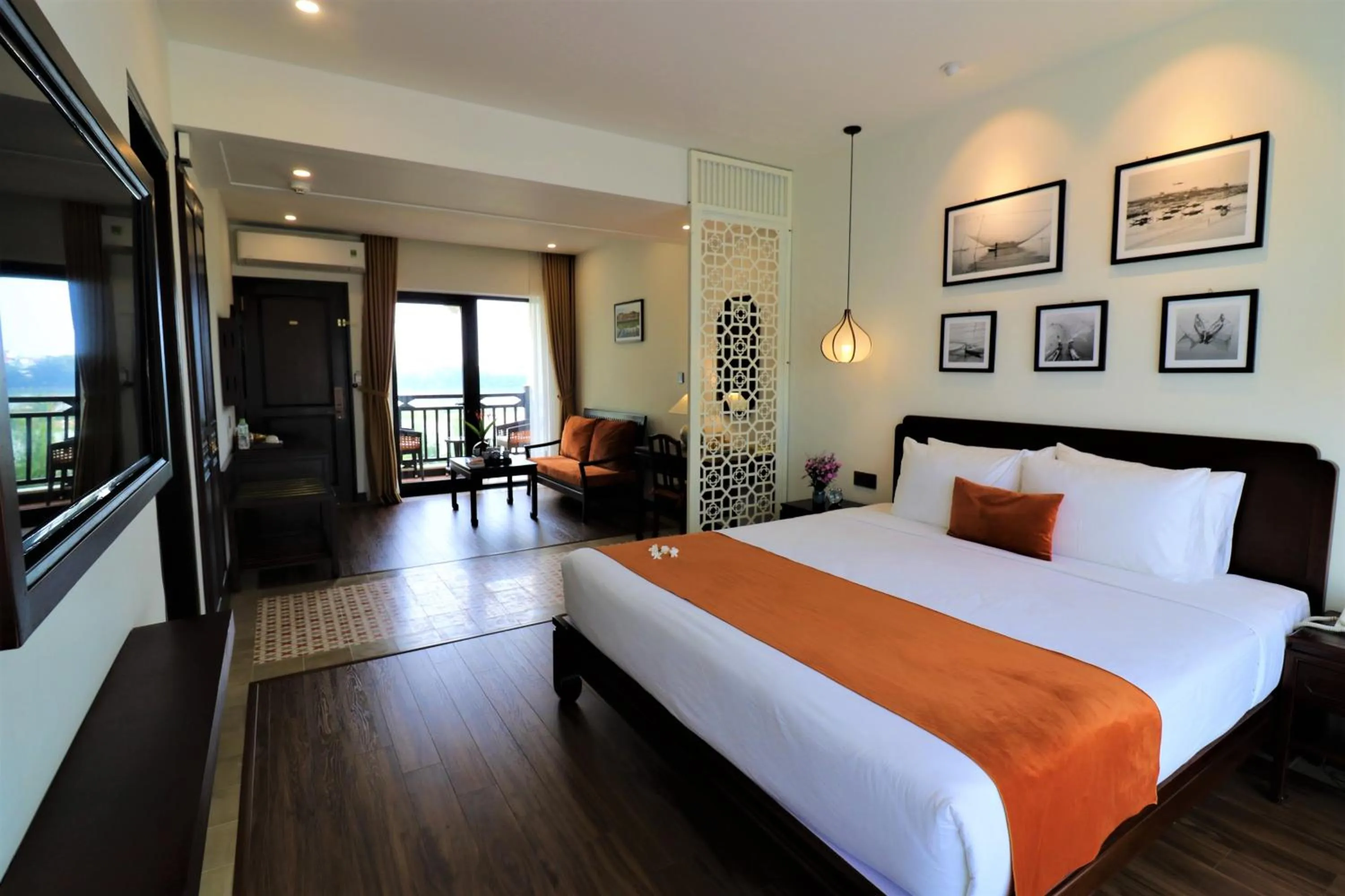 Junior Suite with Balcony and River View in Roxana River Villa