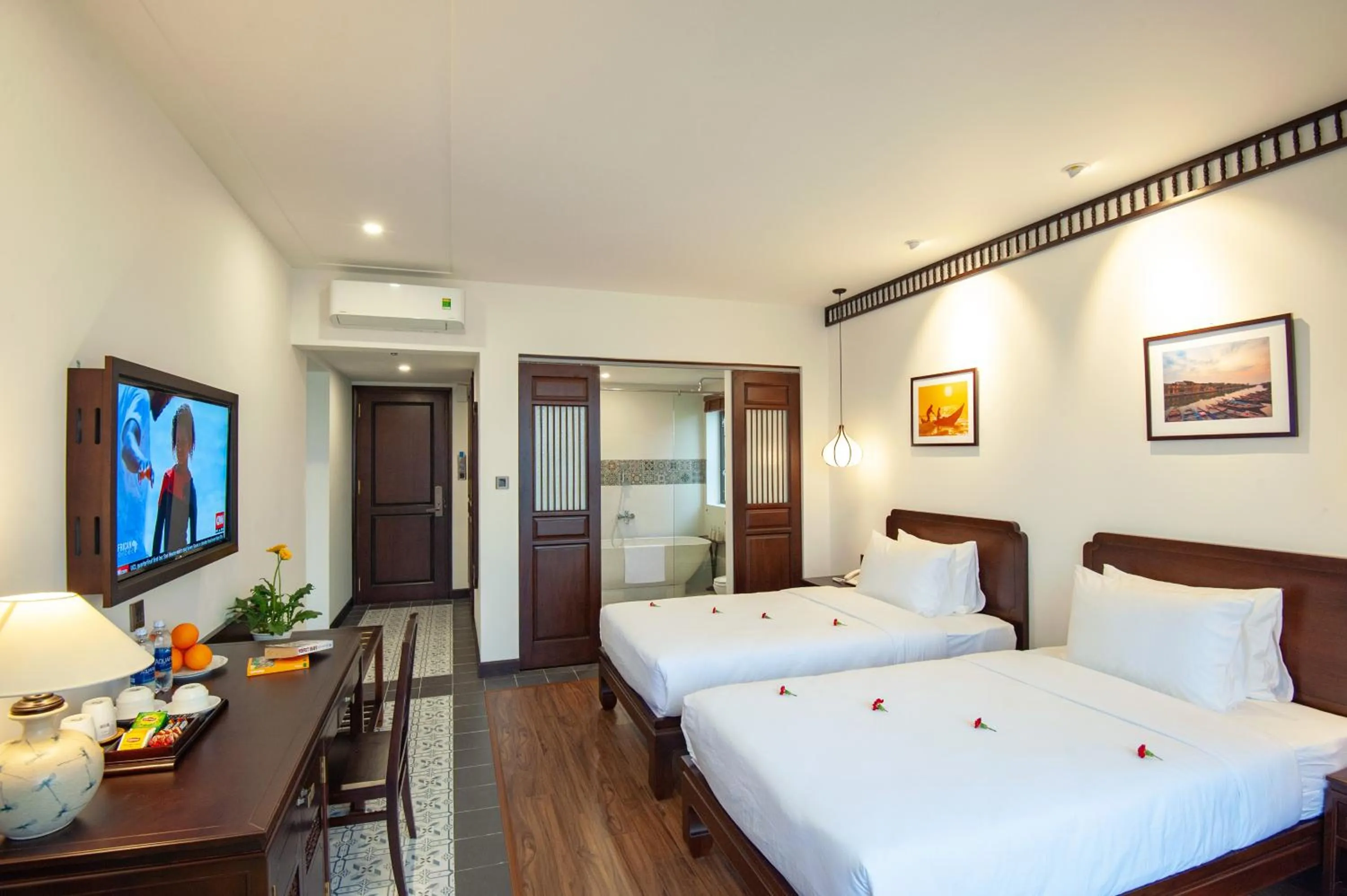 Twin Room with Garden View in Roxana River Villa