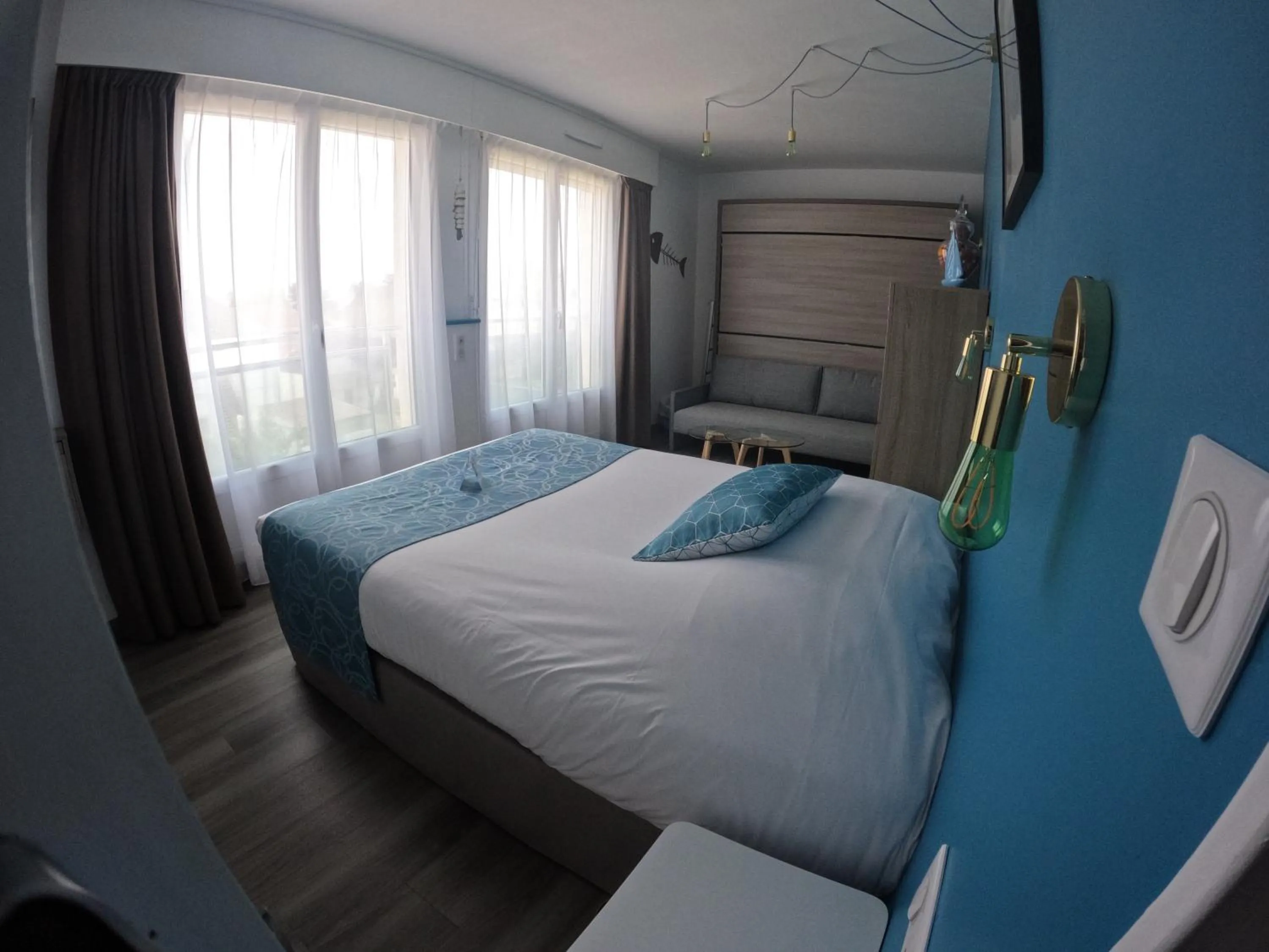 Quintuple Room in Hotel La Cote Oceane- Bureau- 250 m plage