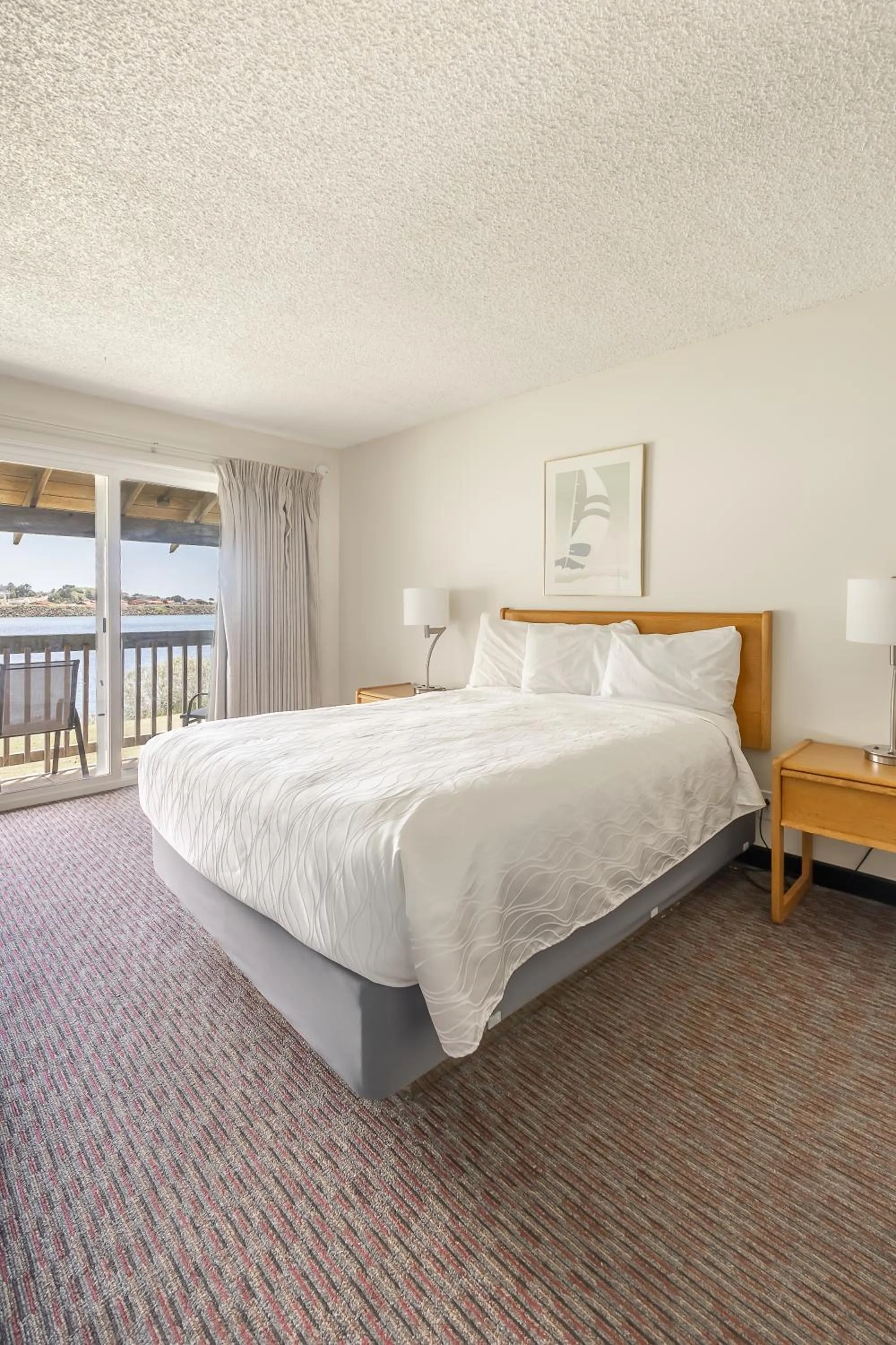 Standard Queen Room in Jot's Resort