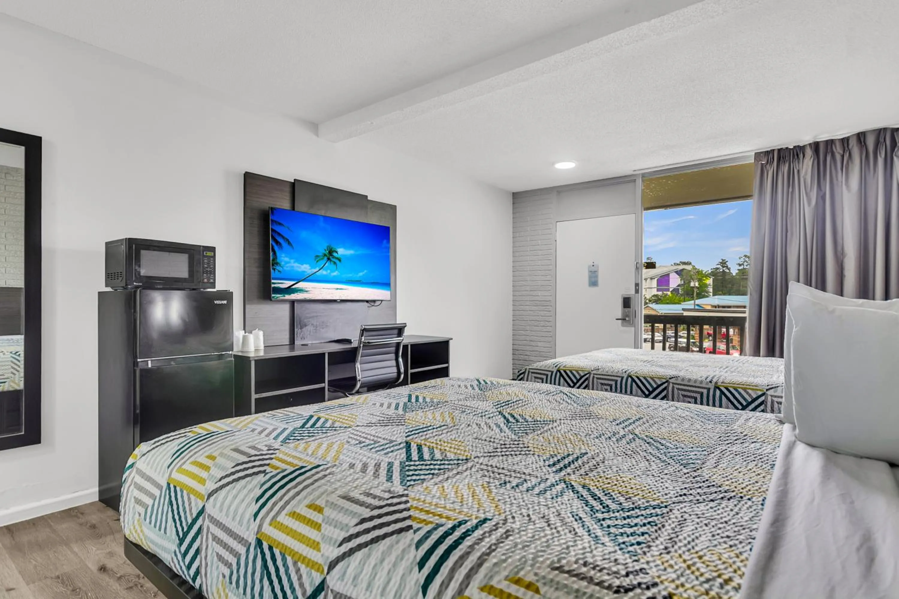 Queen Room with Two Queen Beds - Disability Access - Roll In Shower in Motel 6 Summerville, SC Charleston