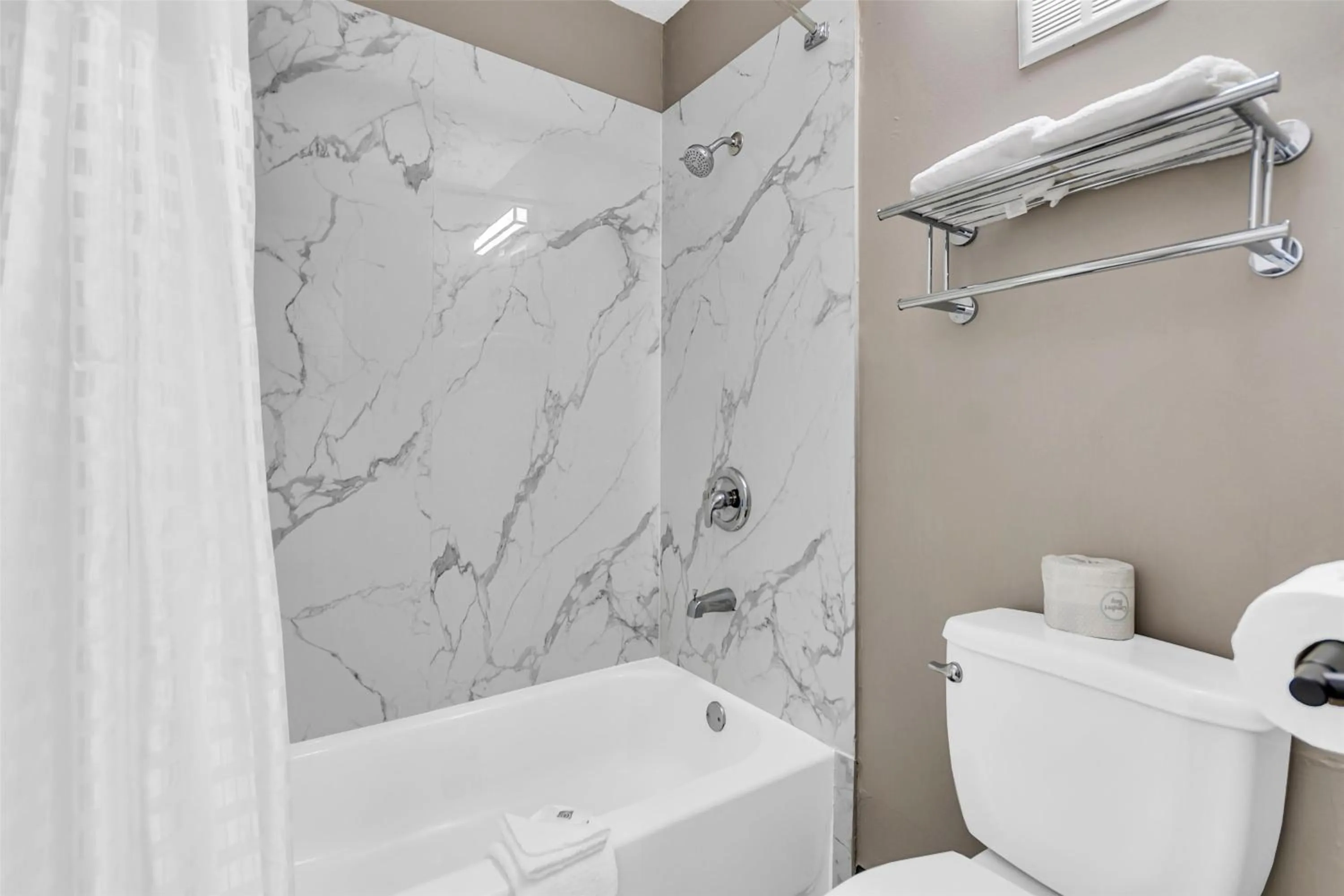 King Room - Disability Access - Non-Smoking in Motel 6 Summerville, SC Charleston