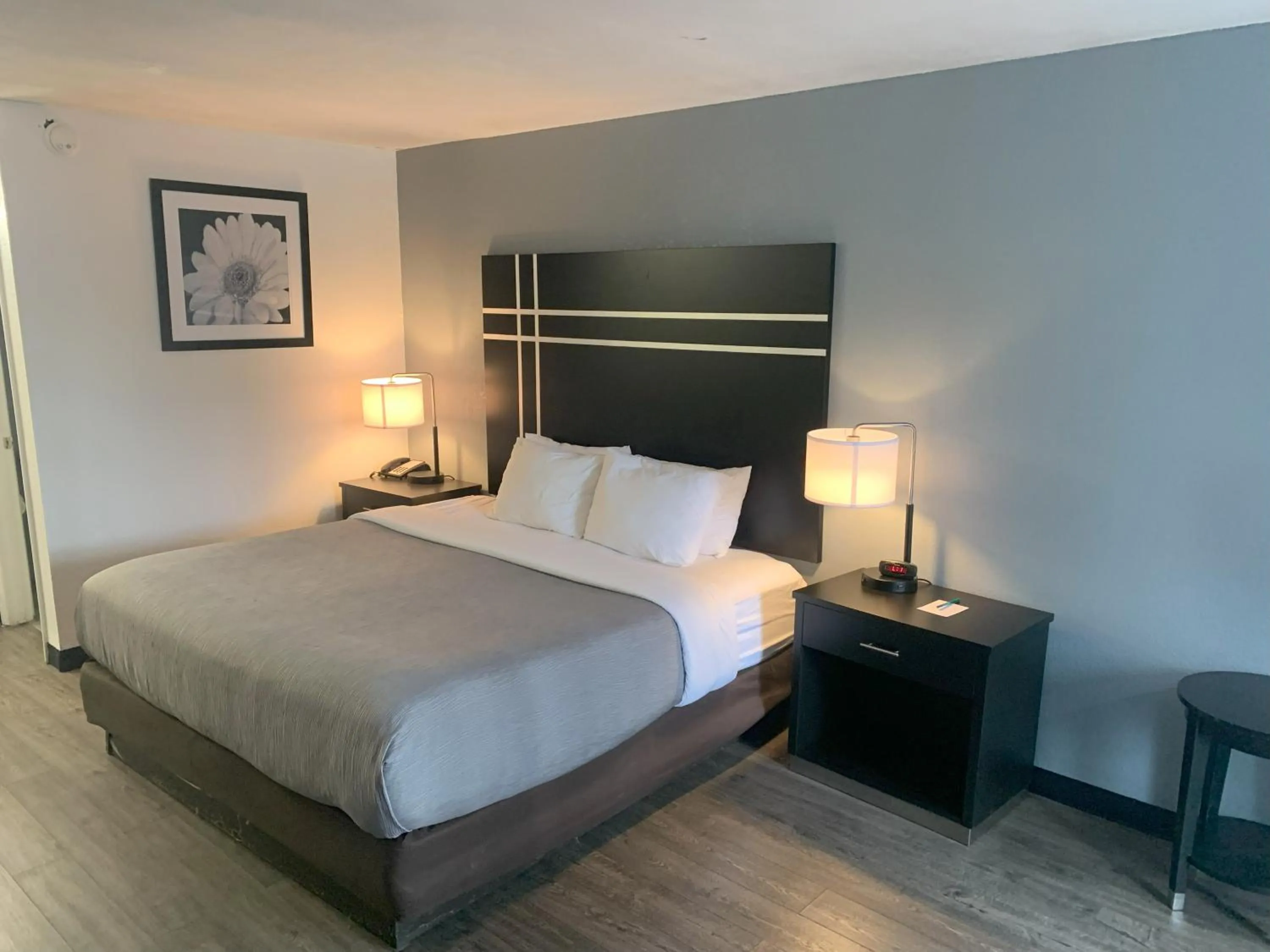 King Room - Accessible/Non-Smoking in Quality Inn & Suites Hardeeville - Savannah North