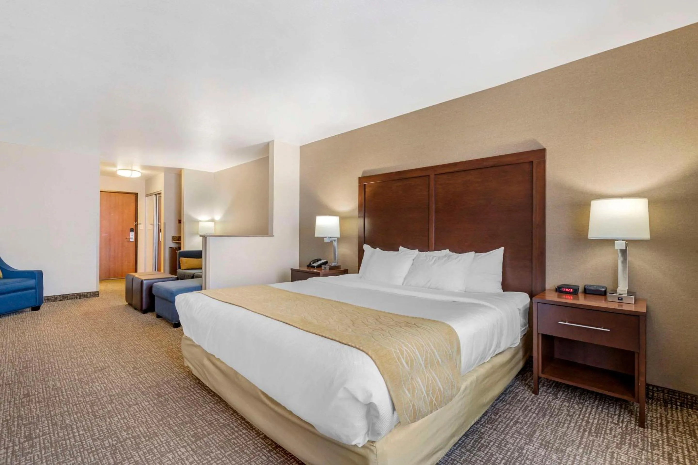 King Room - Non-Smoking in Comfort Inn & Suites Mitchell I-90