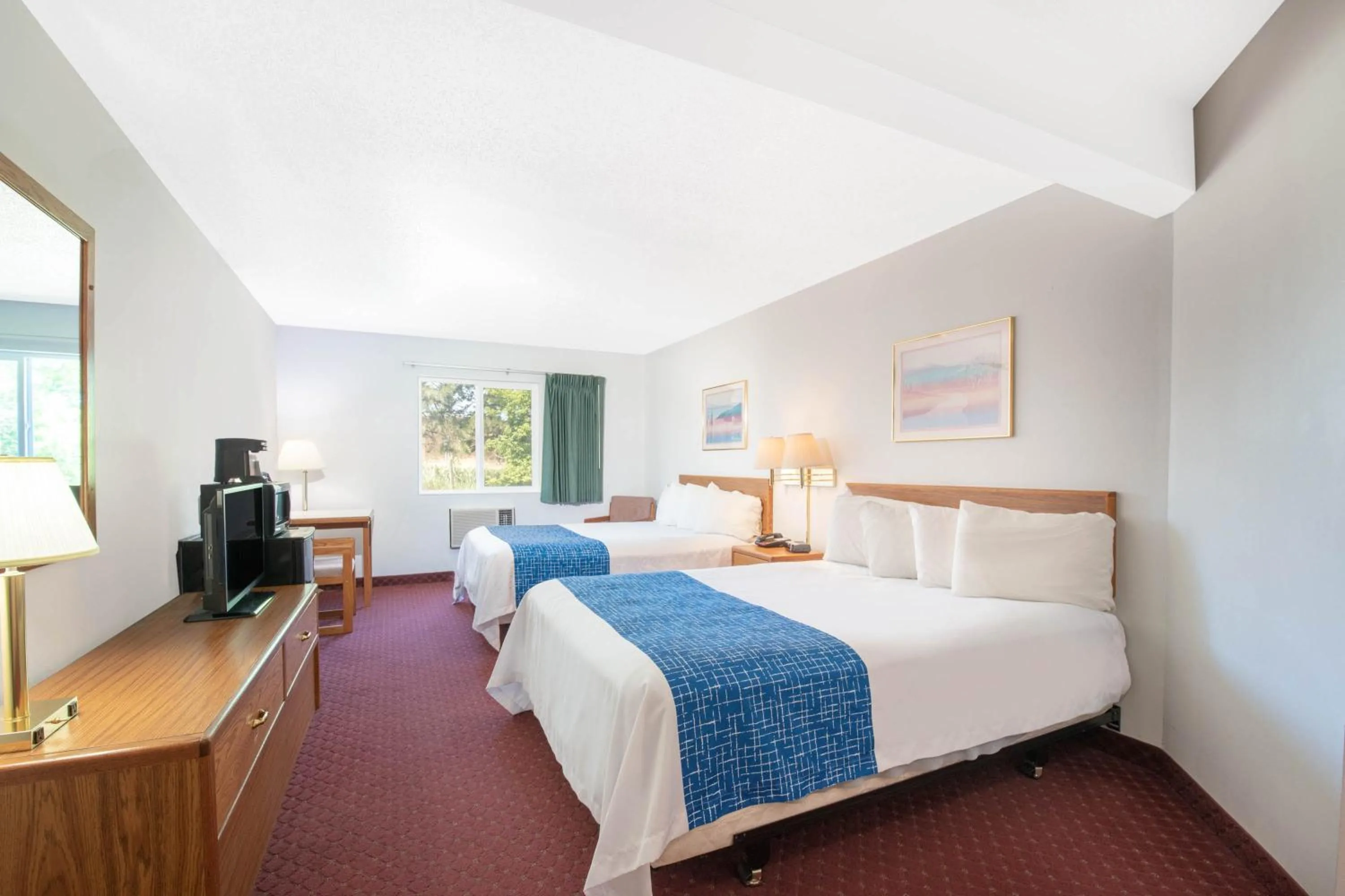 Queen Room with Two Queen Beds - Disability Access/Non-Smoking in Travelodge by Wyndham Spearfish