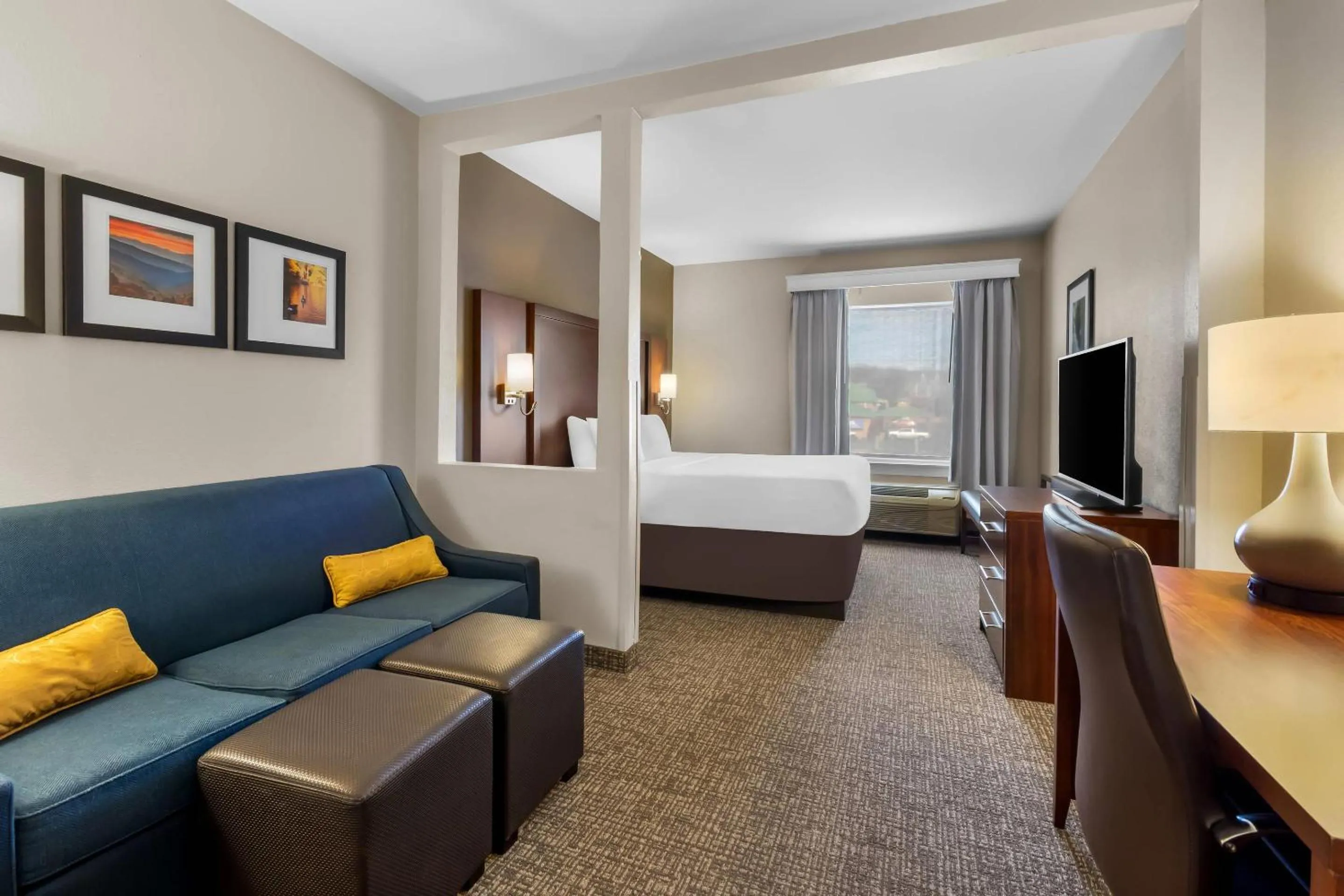 King Suite - Non-Smoking in Comfort Suites Goodlettsville Rivergate