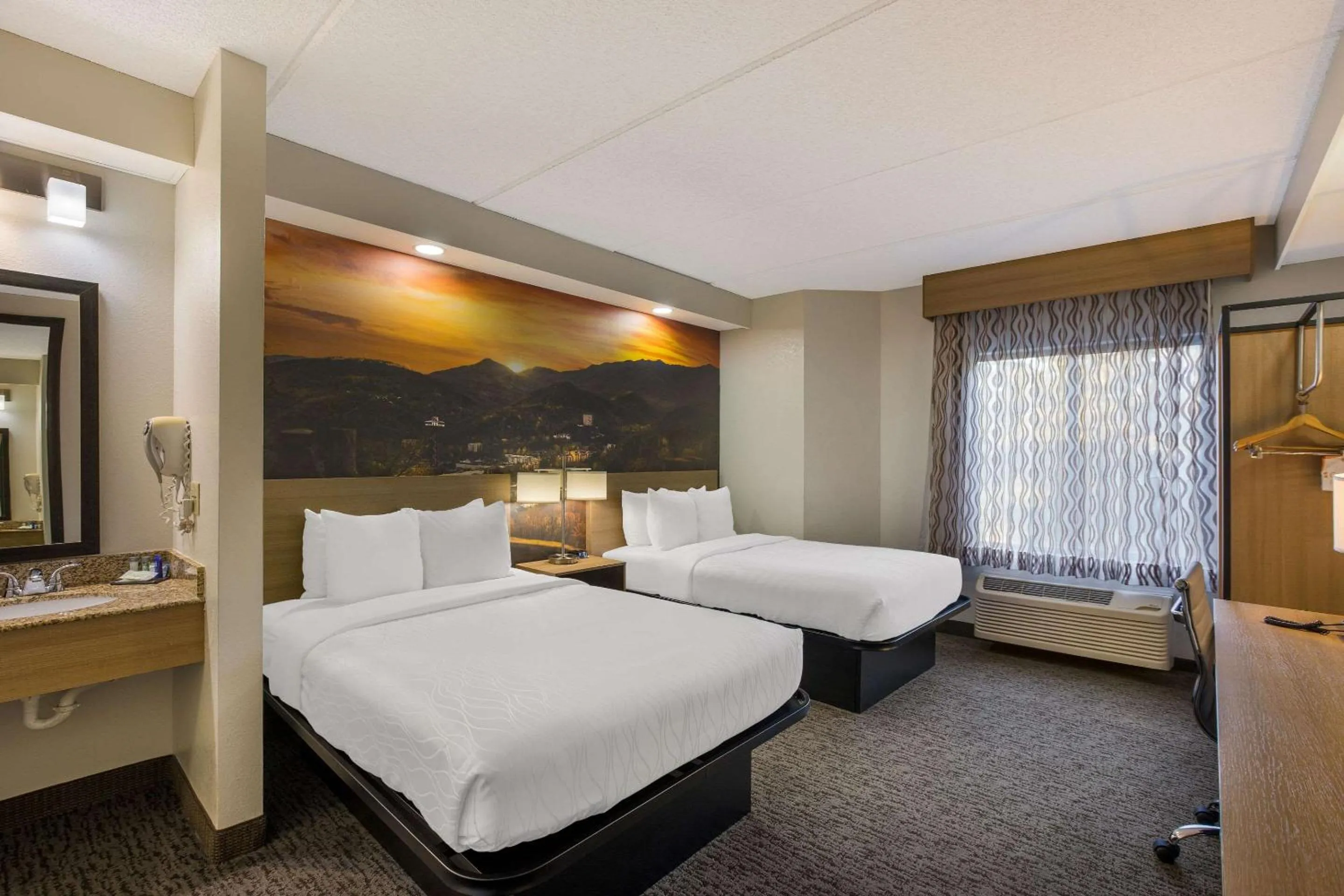 Standard Room with Two Double Beds - Non-Smoking in Clarion Pointe Sevierville-Pigeon Forge