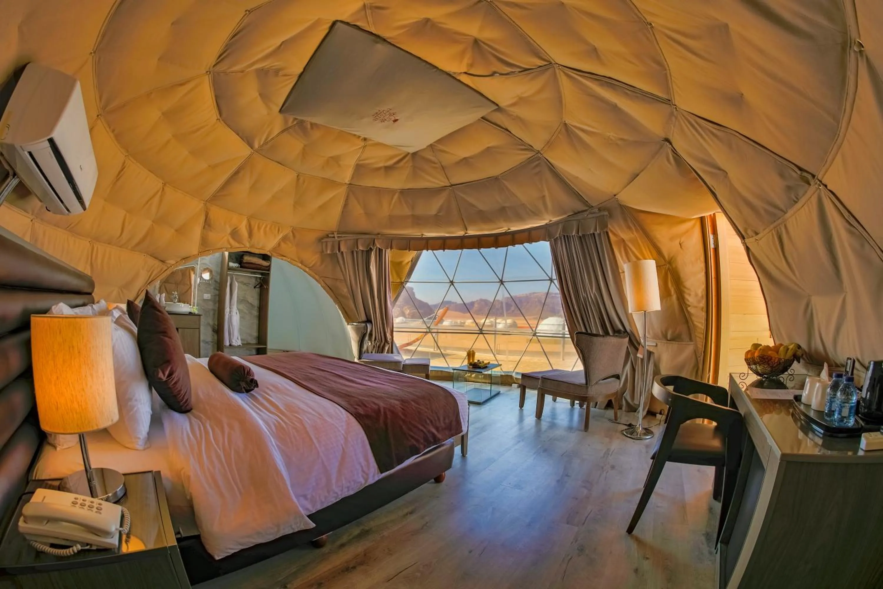 Junior Suite Pod King in Wadi Rum UFO Luxotel