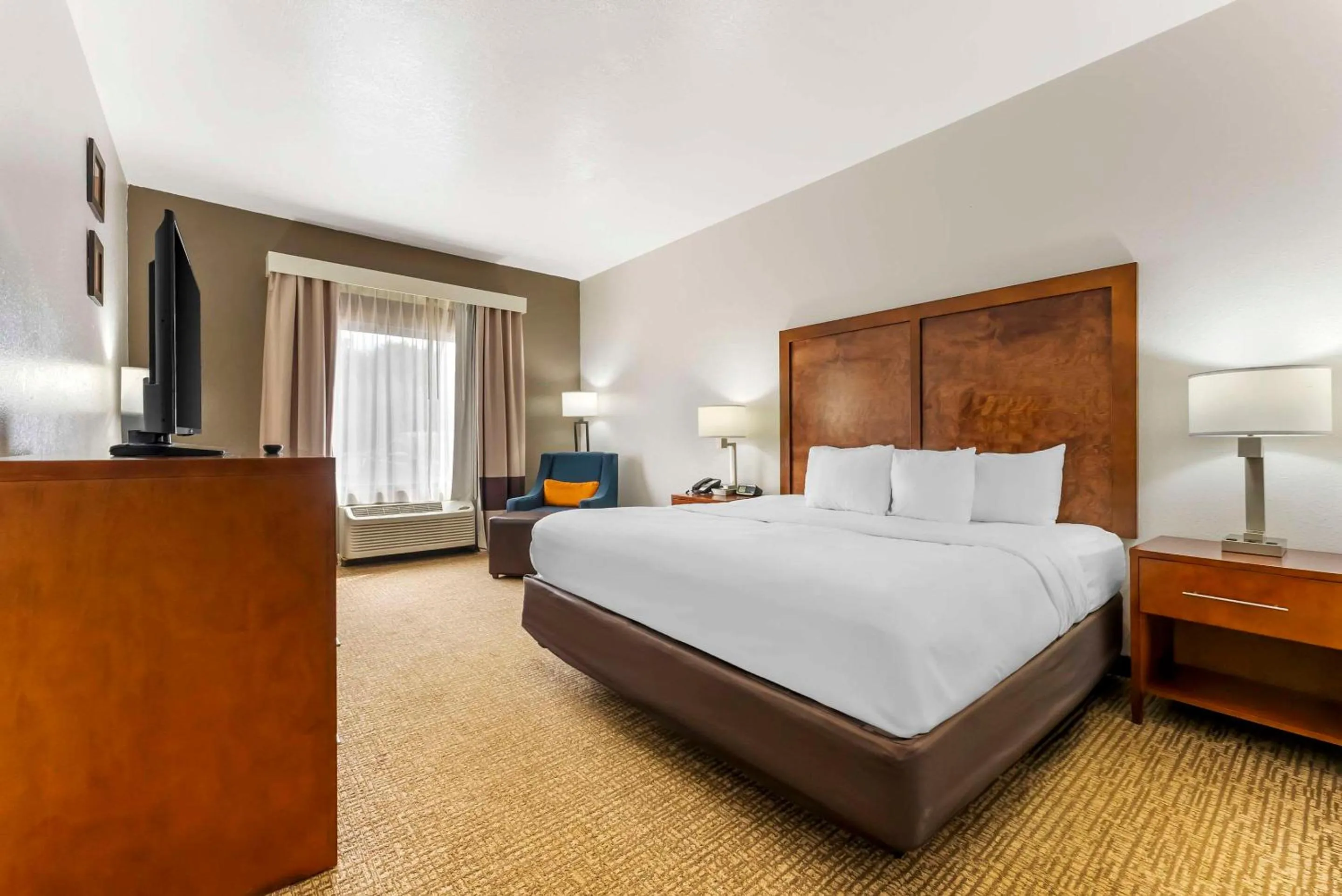 King Room - Non-Smoking in Comfort Inn Brownsville I-40