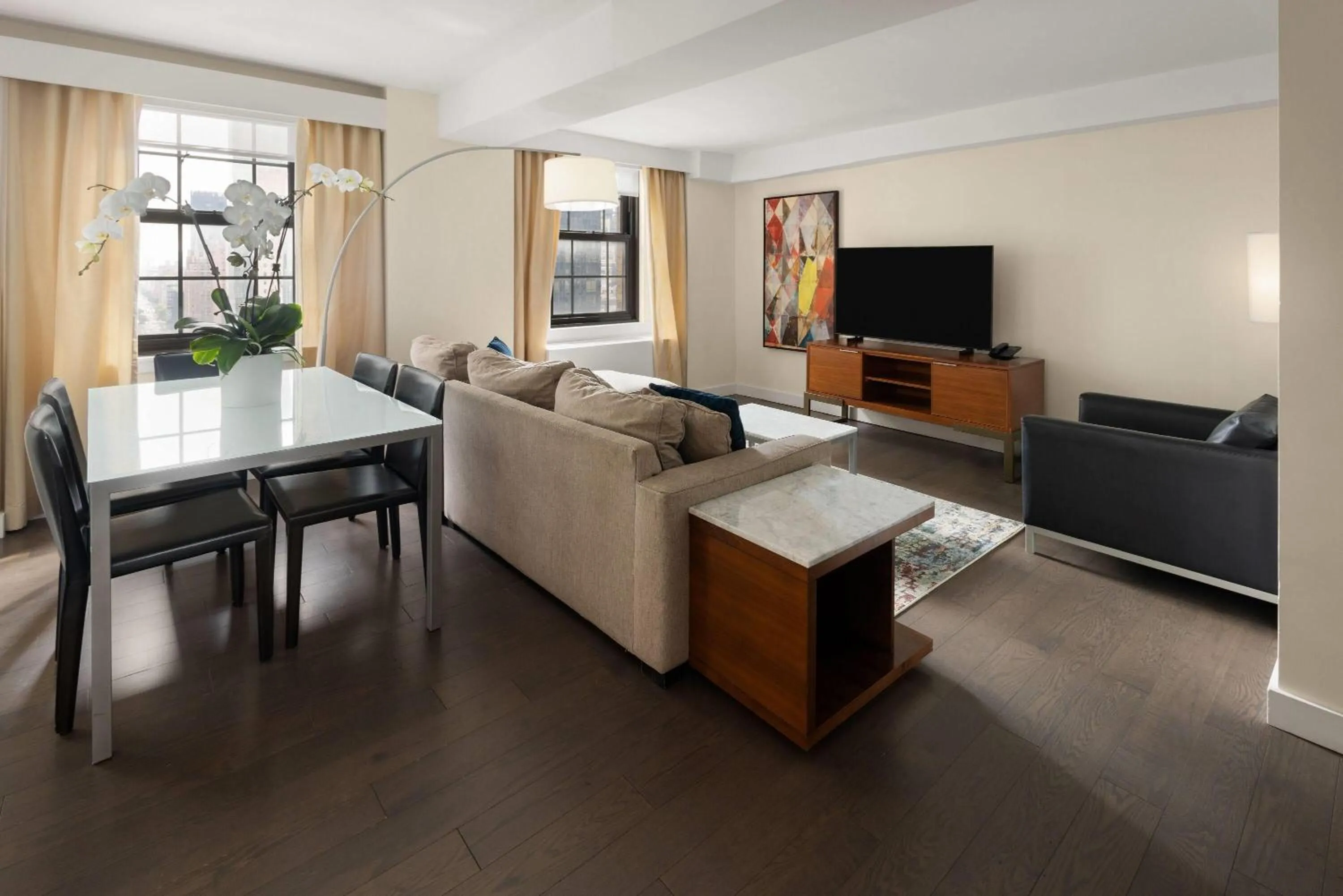 3 Queen Beds, Three-Bedroom Apartment, Non-Smoking in The Beekman Tower, Trademark Collection by Wyndham