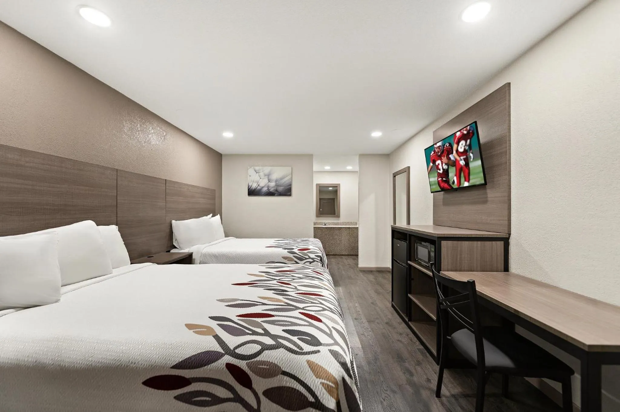 Deluxe Room With Two Double Beds Disability Access Roll-In Shower Non-Smoking in Red Roof Inn Nacogdoches