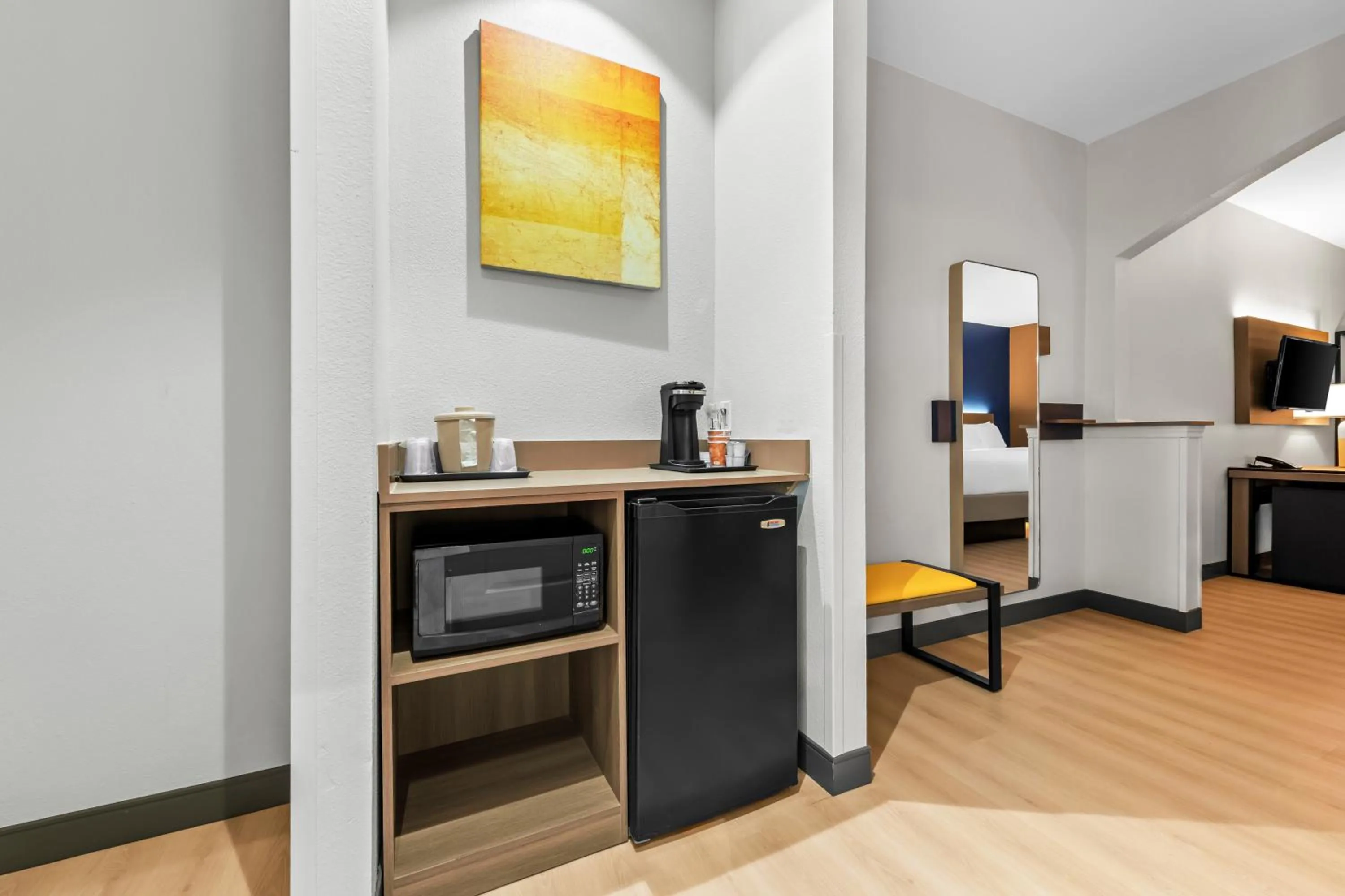 Efficiency King Suite - Non Smoking in Comfort Suites Texarkana Texas