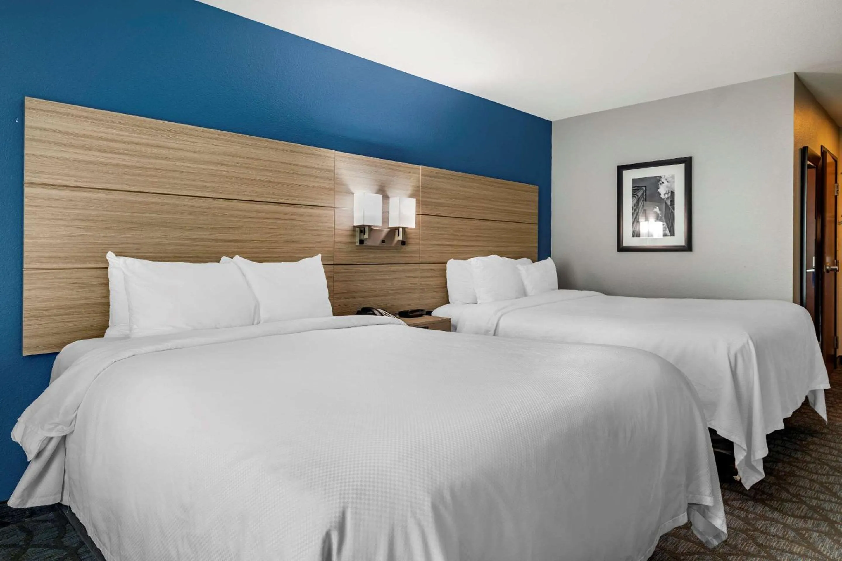 Queen Room with Two Queen Beds - Non-Smoking in Comfort Inn & Suites Mansfield