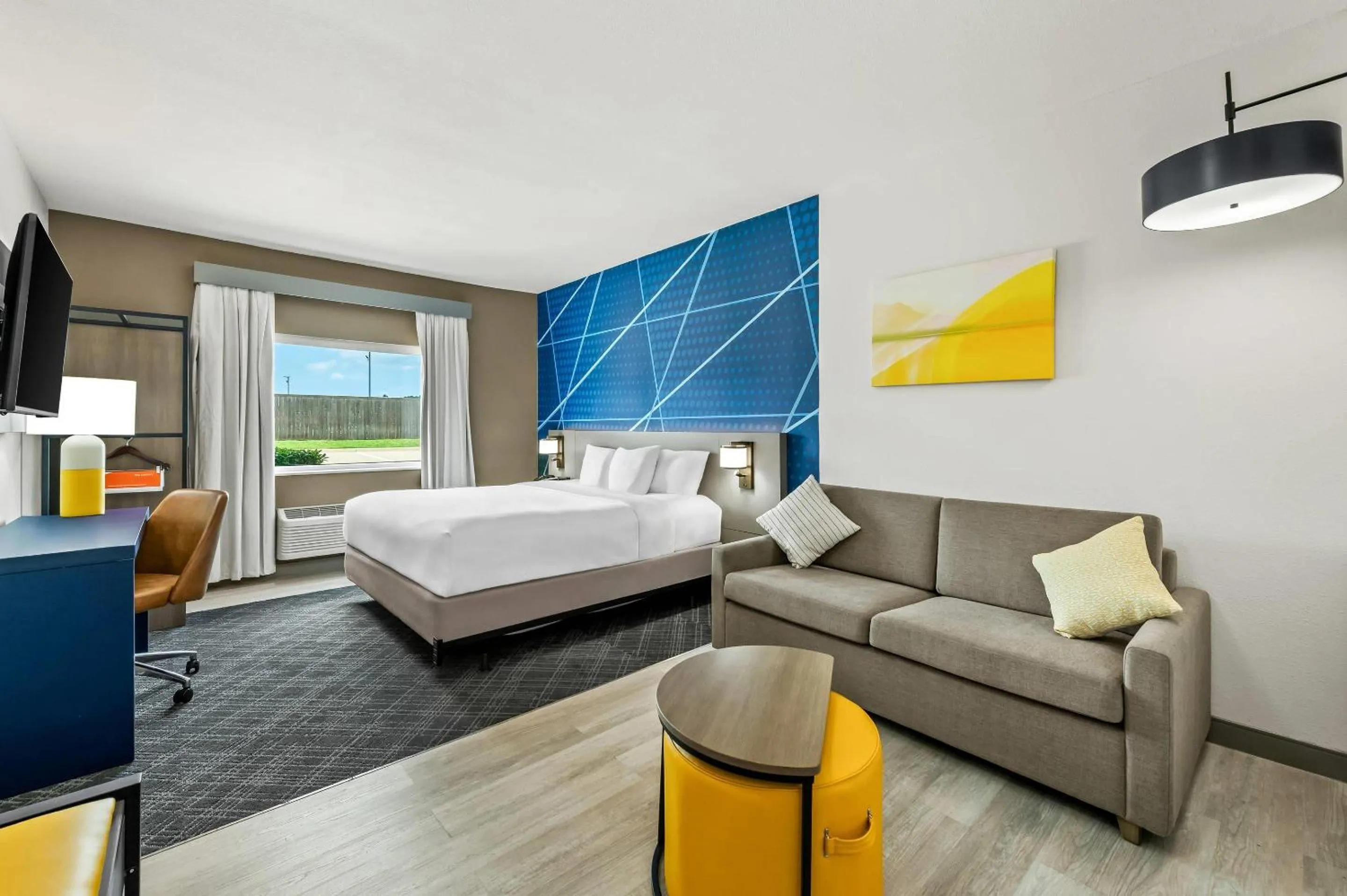 King Suite - Accessible/Non-Smoking in Comfort Suites Longview North