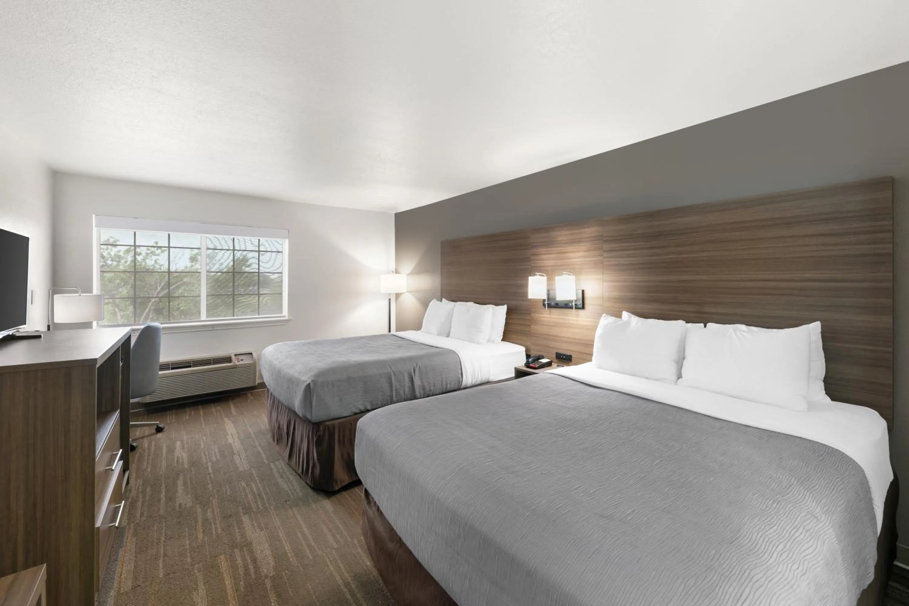 King Room with Two King Beds in Quality Inn Near Seaworld - Lackland