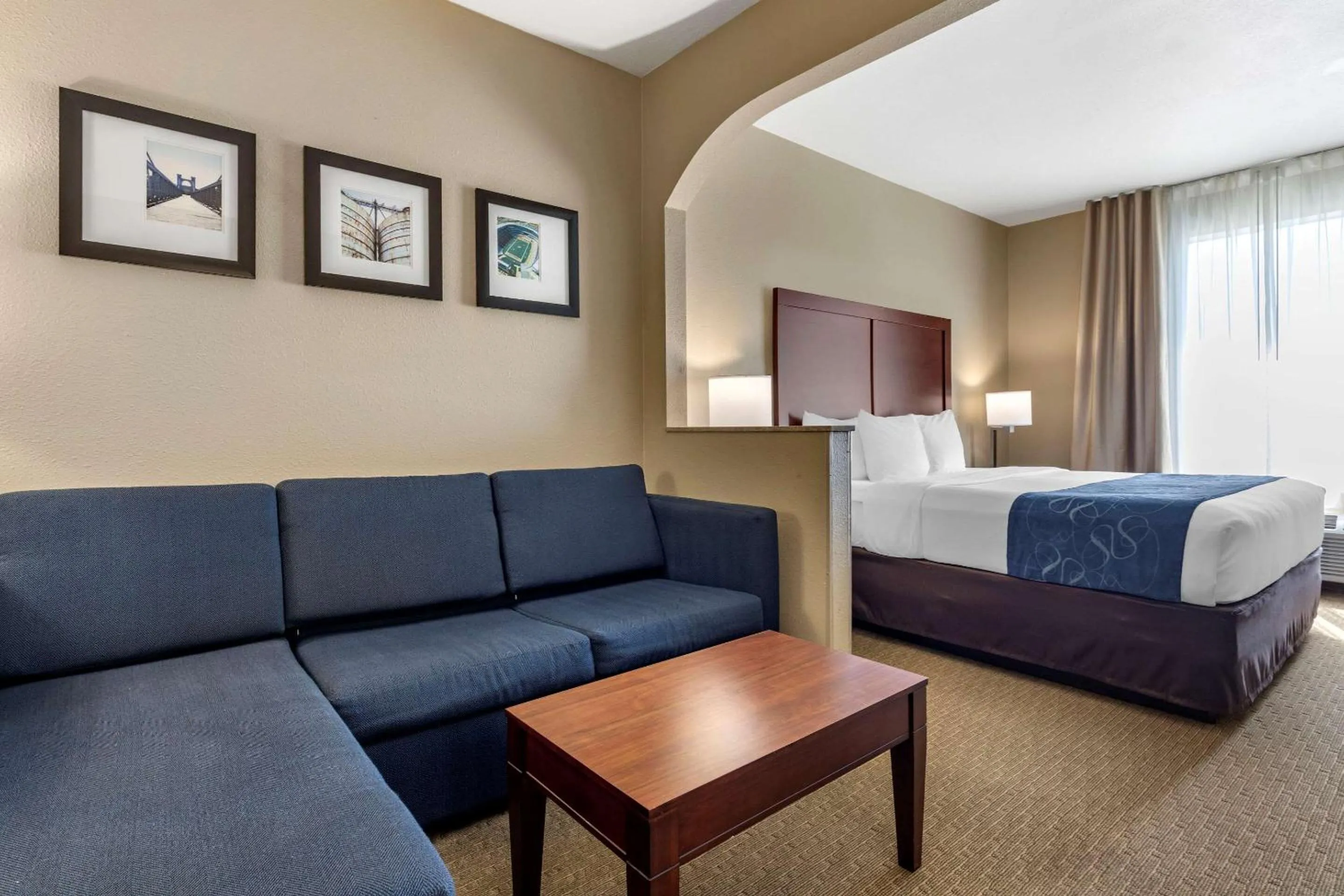 King Suite - Non-Smoking in Comfort Suites Waco Near University Area