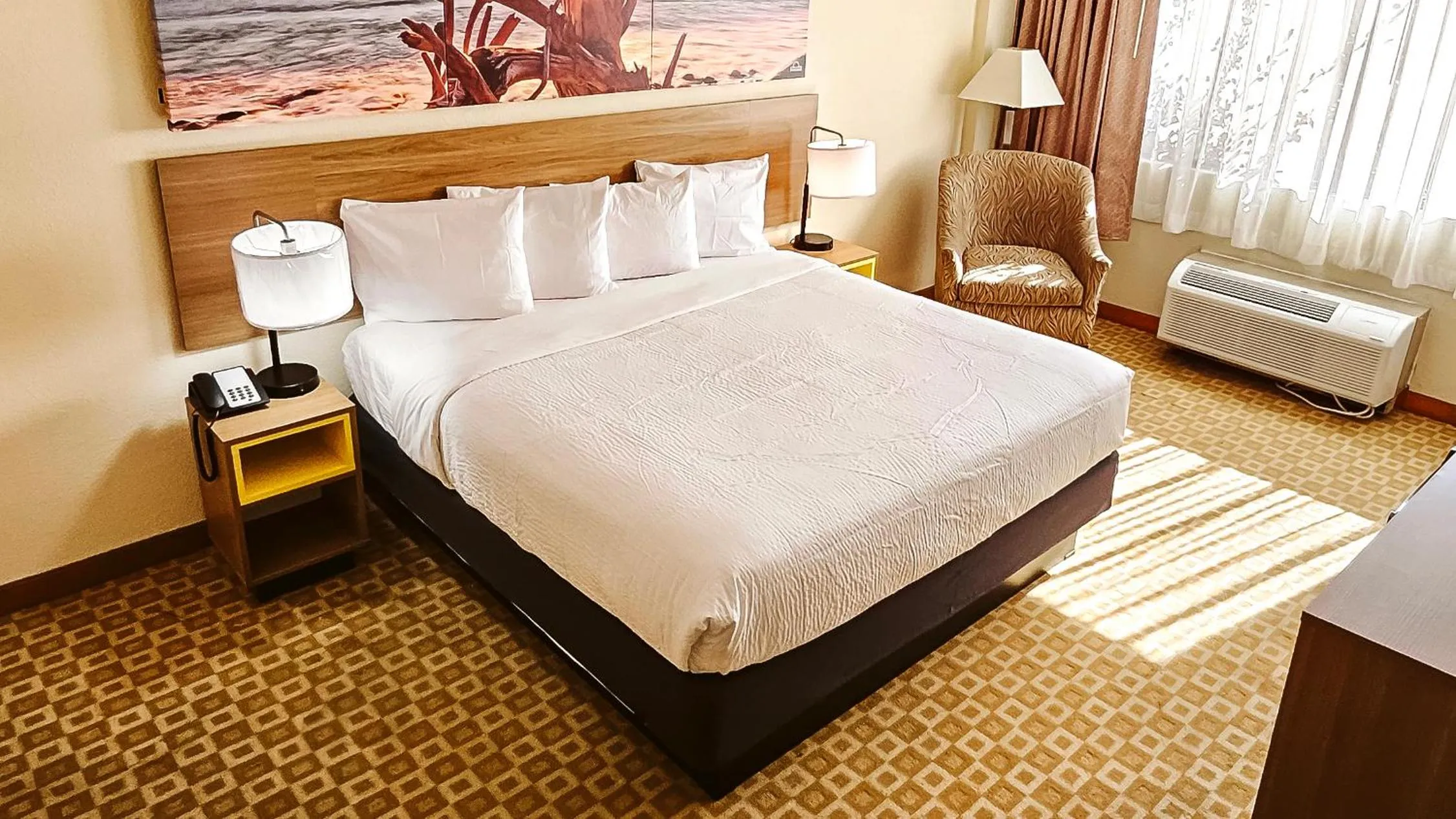 King Room - Non-Smoking in Days Inn by Wyndham Sherman