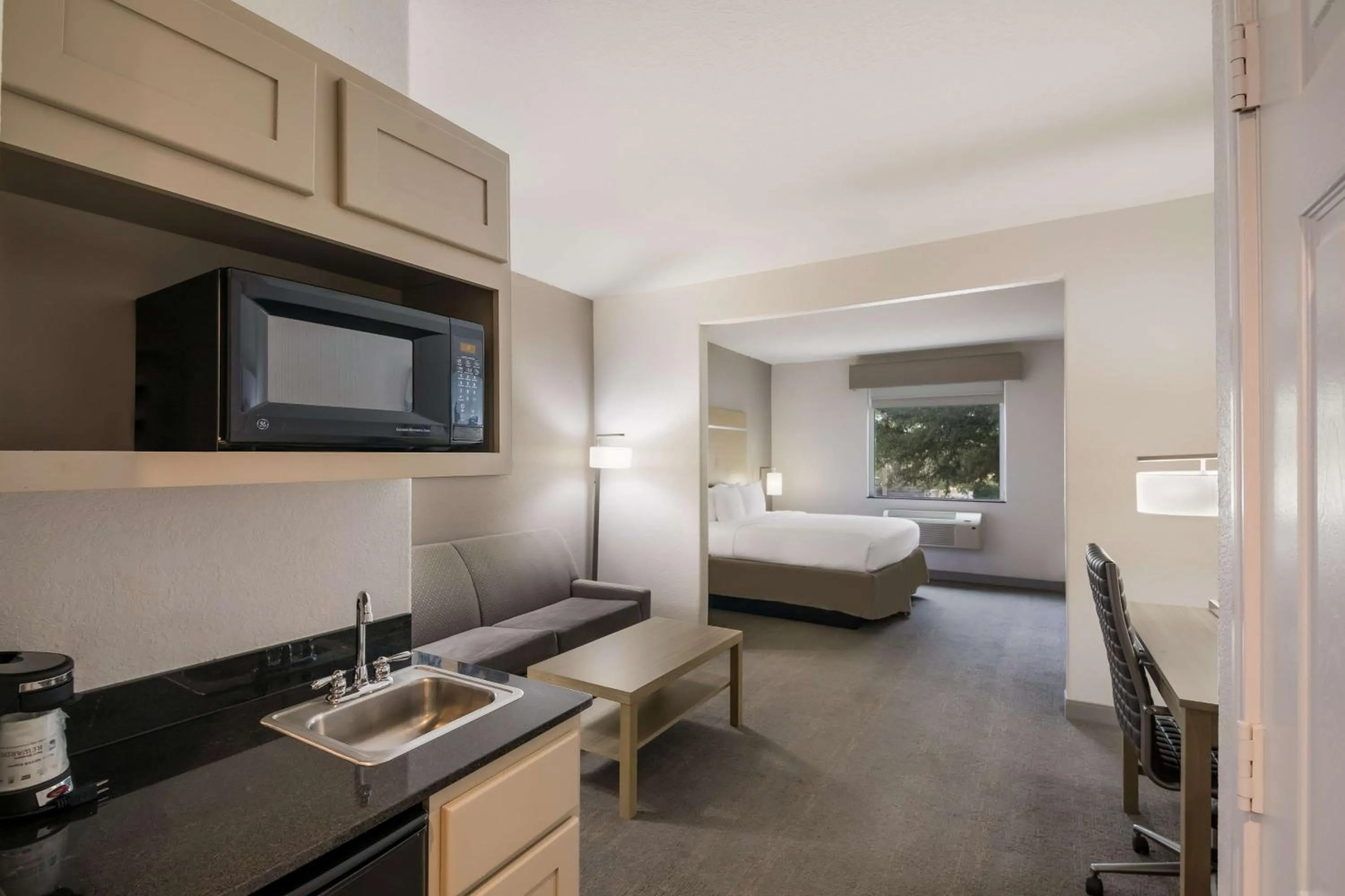 King Room - Disability Access in Best Western Plus Killeen - Fort Cavazos Hotel & Suites