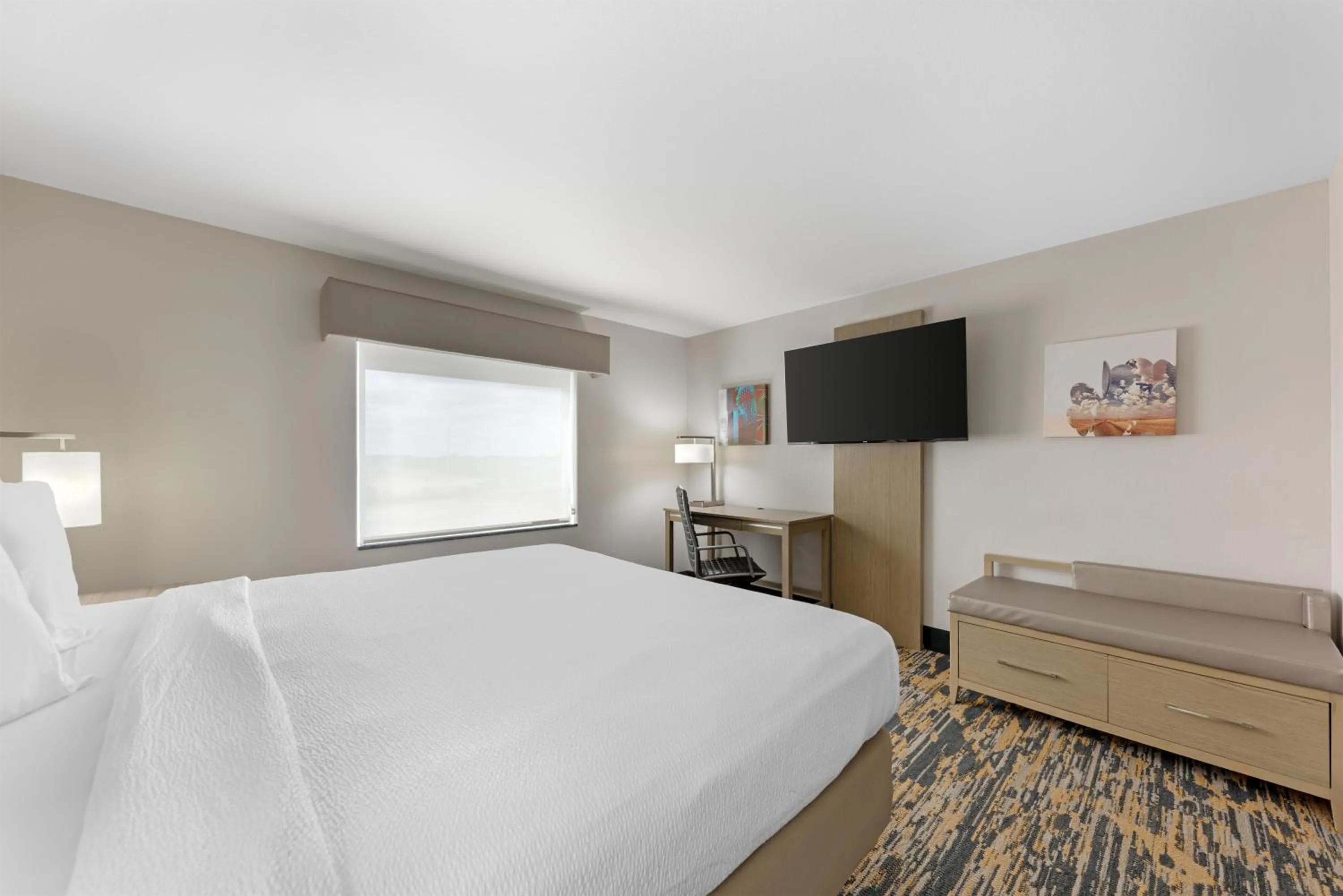 King Suite with Sofa Bed in Best Western Plus Killeen - Fort Cavazos Hotel & Suites