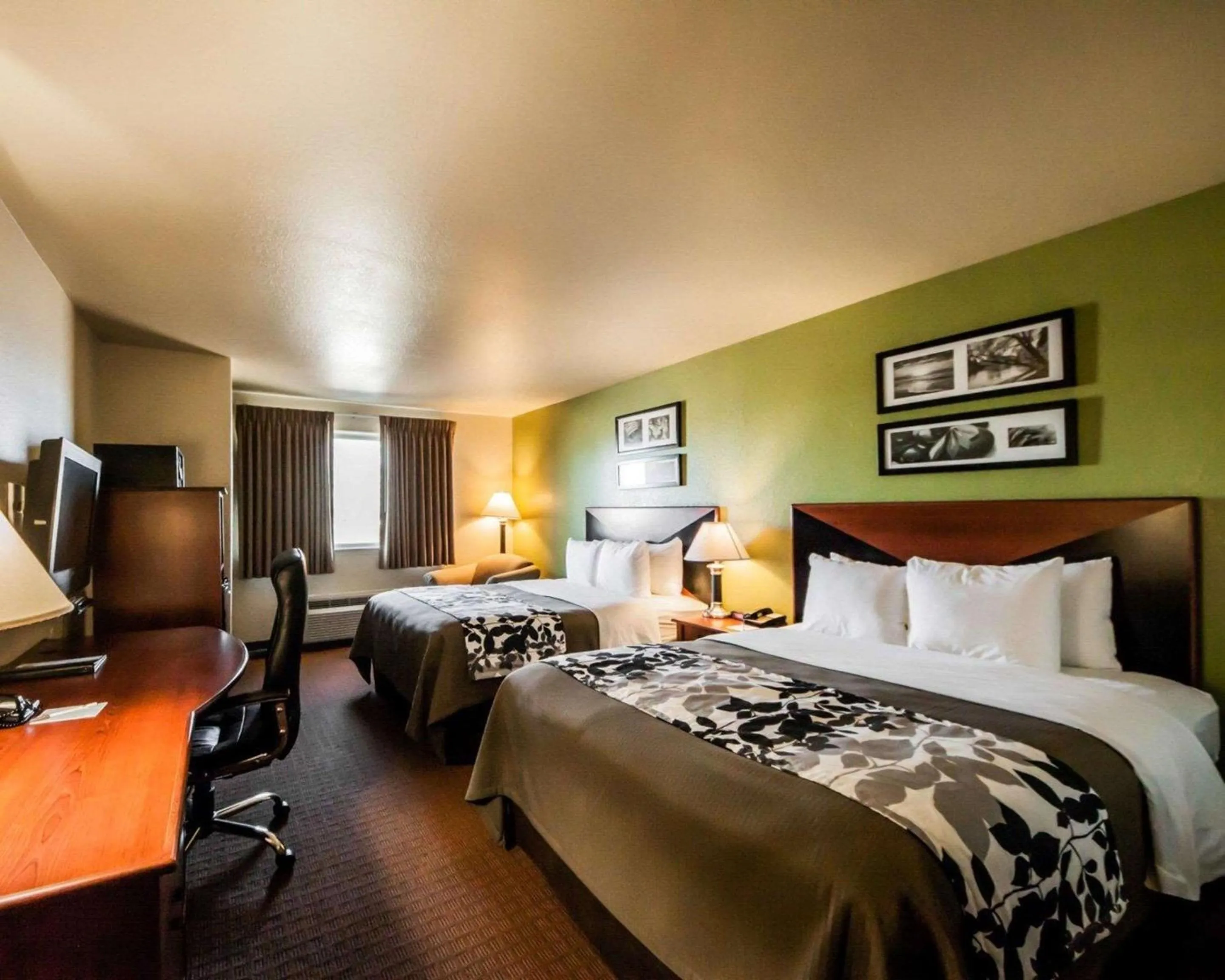 Suite with Two Queen Beds - Accessible/Non-Smoking in Sleep Inn & Suites Shamrock