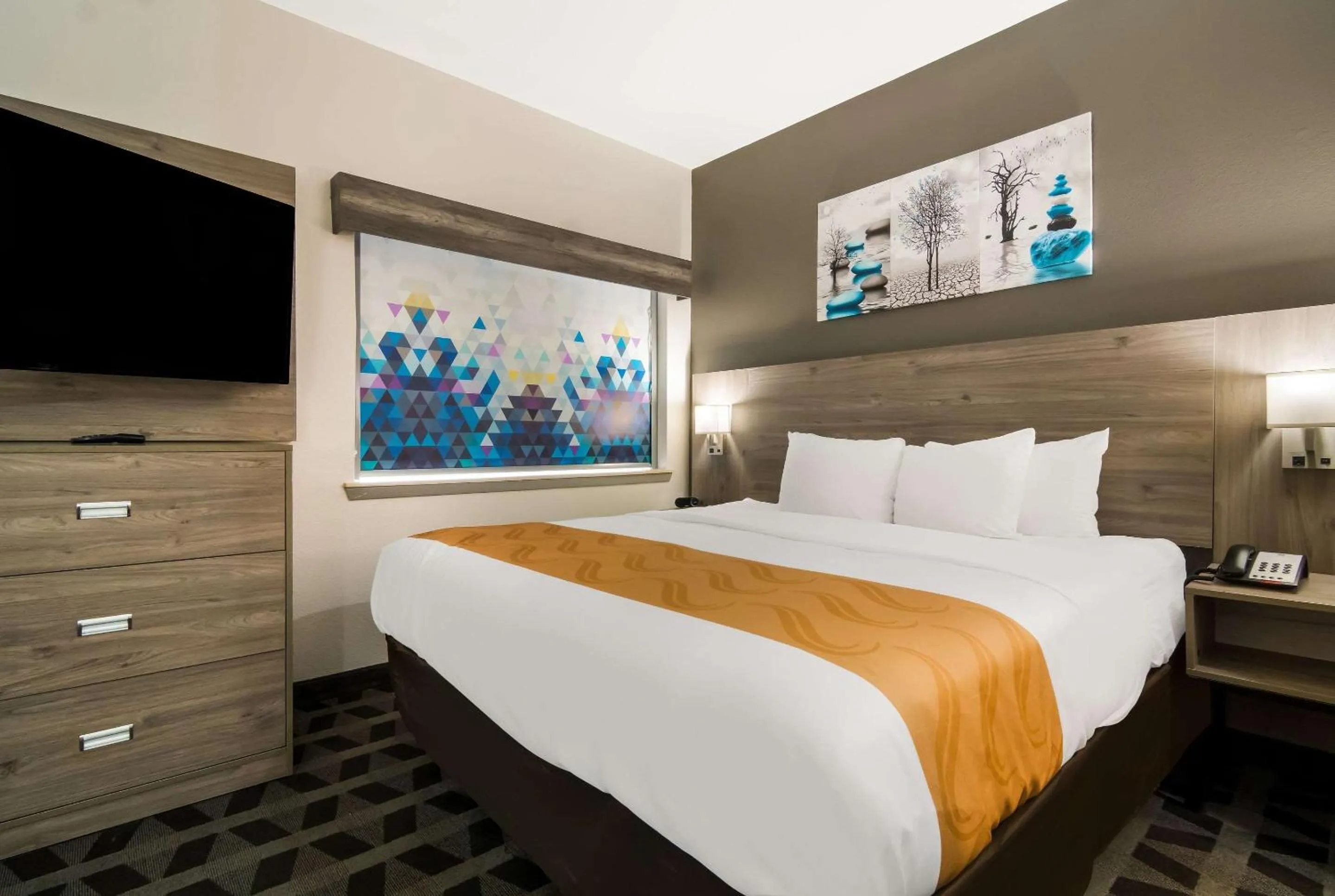 King Suite - Non-Smoking in Quality Inn & Suites Waco North