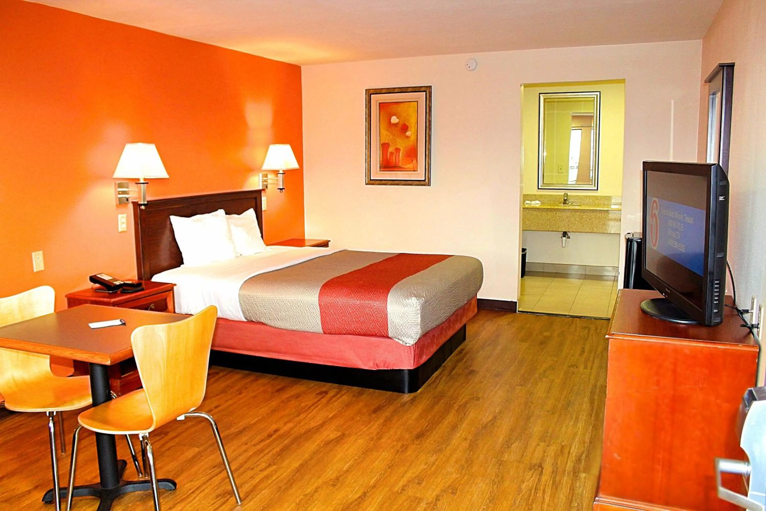 Deluxe King Room - Non-Smoking in Motel 6-Winnie, TX