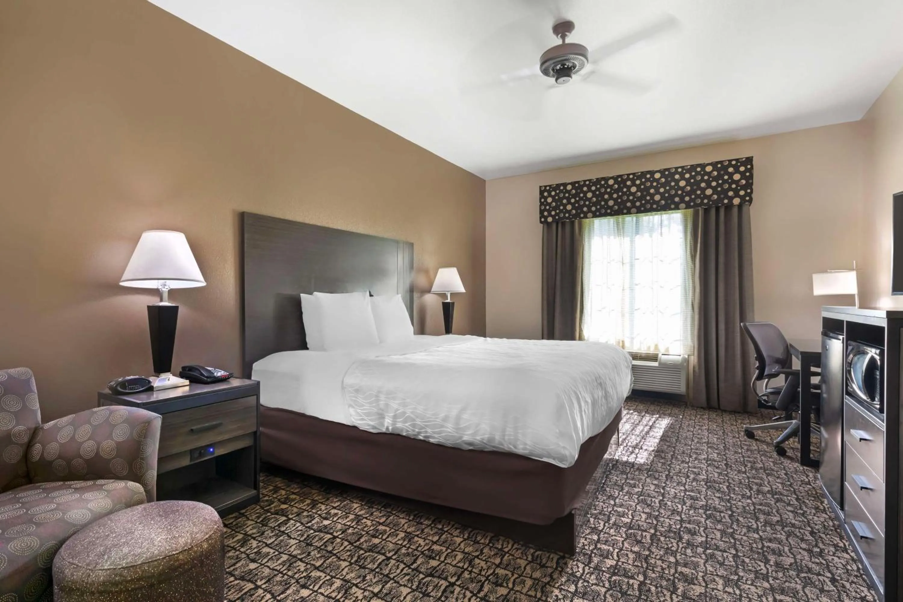 King Room - Mobility Accessible  in Best Western Carthage Inn & Suites