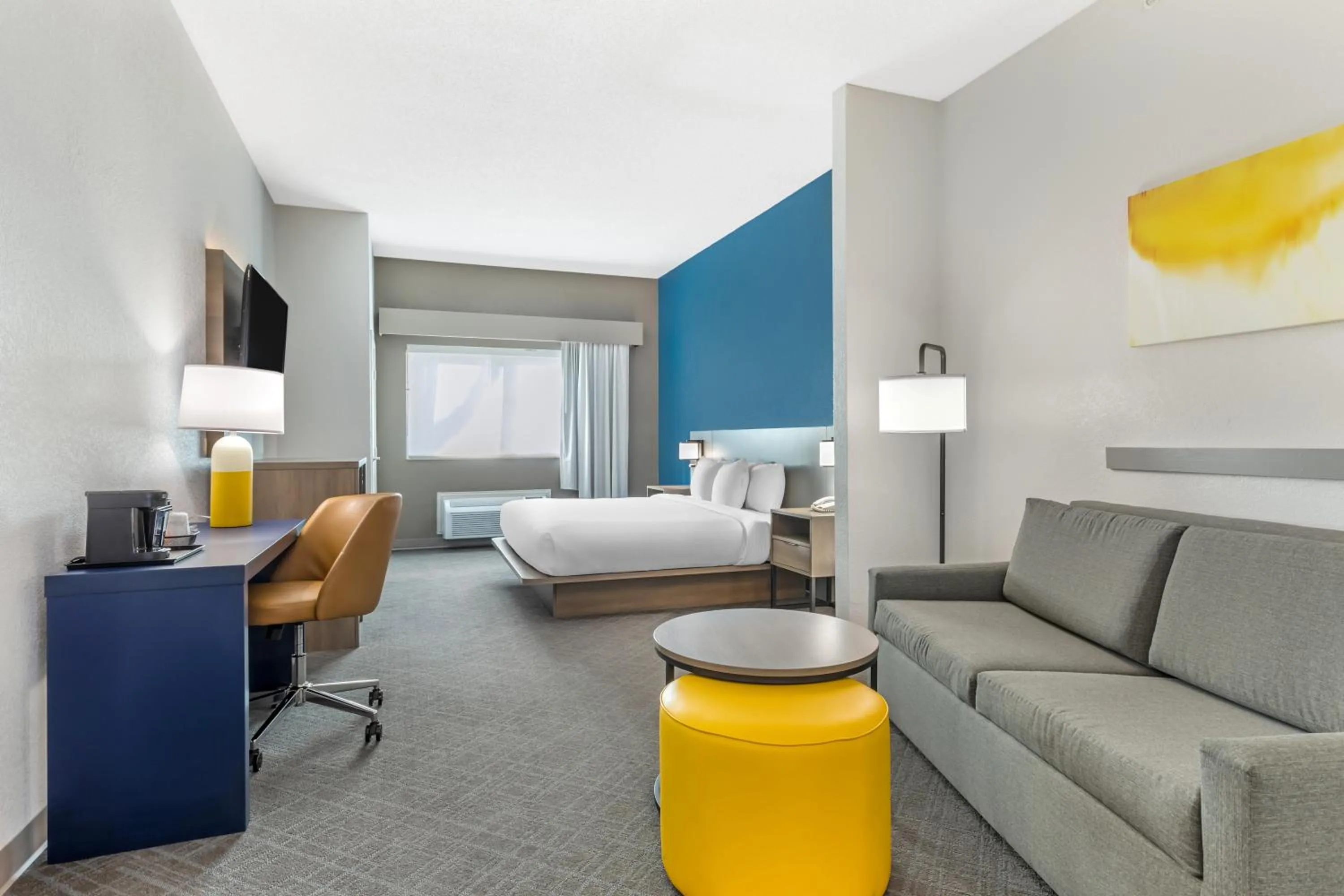 King Suite with Roll-in-Shower - Accessible/Non-Smoking in Comfort Suites Nacogdoches