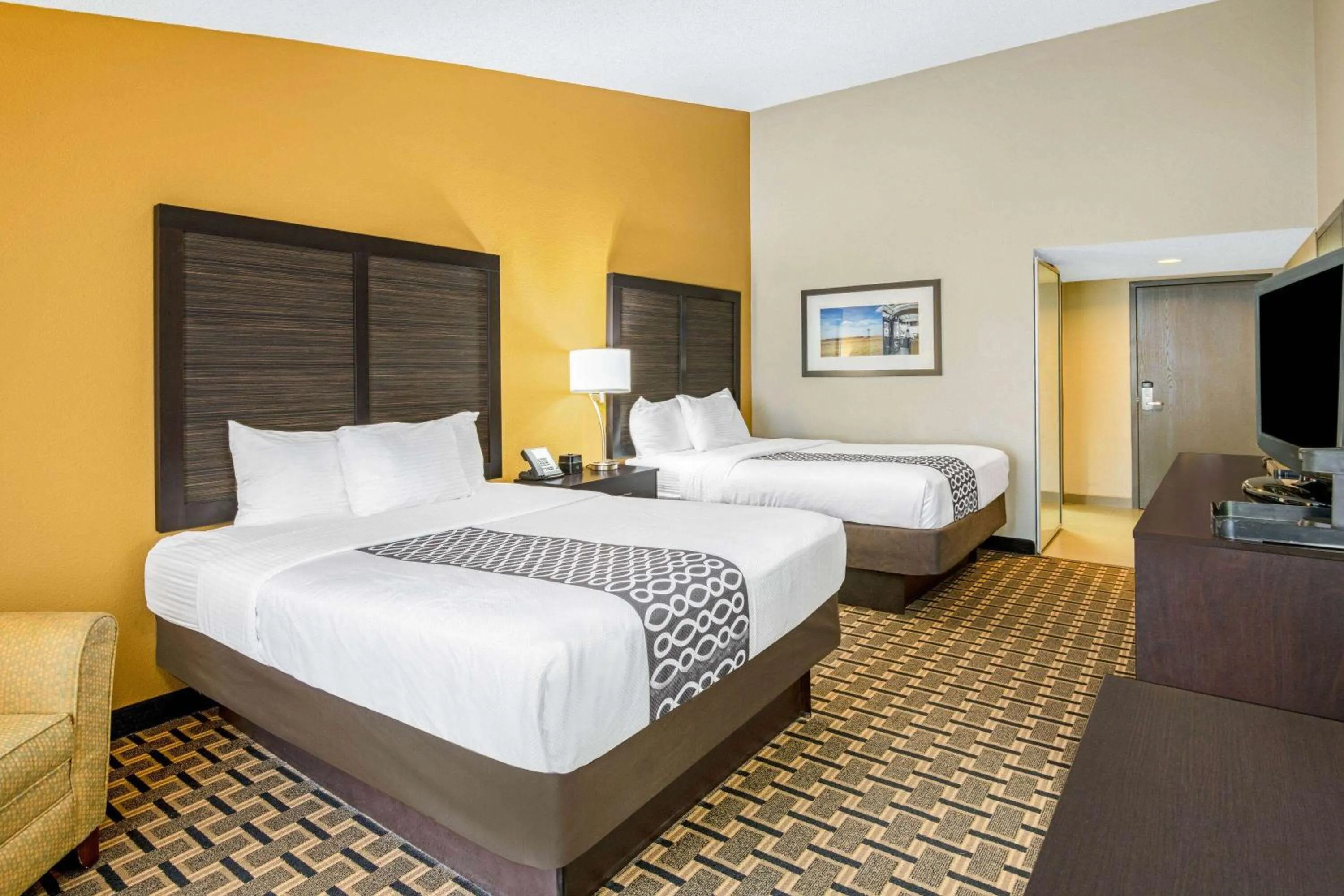 Queen Room with Two Queen Beds in La Quinta by Wyndham Denison - North Lake Texoma