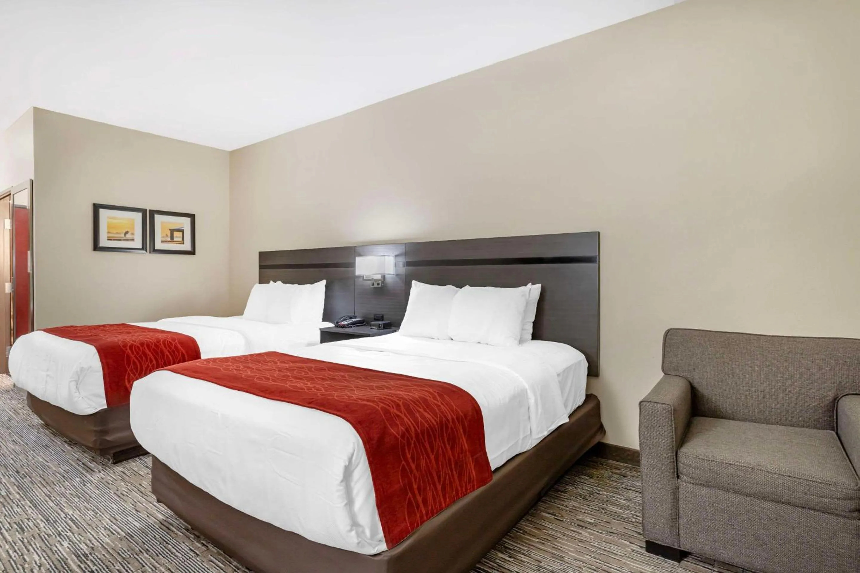 Deluxe Queen Room with Two Queen Beds - Non-Smoking in Comfort Inn by Choice Hotels Orange, TX