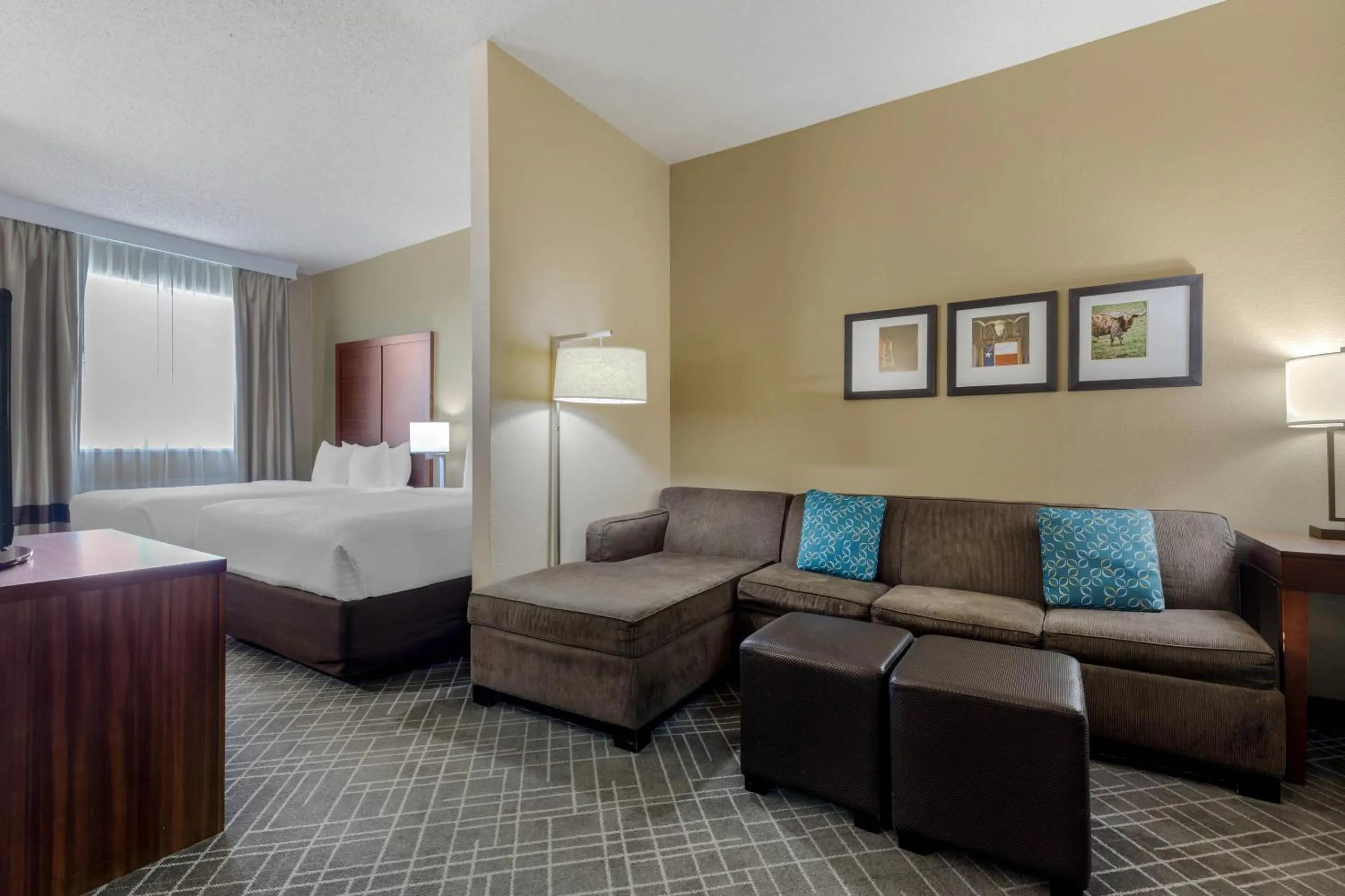 Queen Suite with Two Queen Beds - Non-Smoking in Comfort Suites Waco North - Near University Area