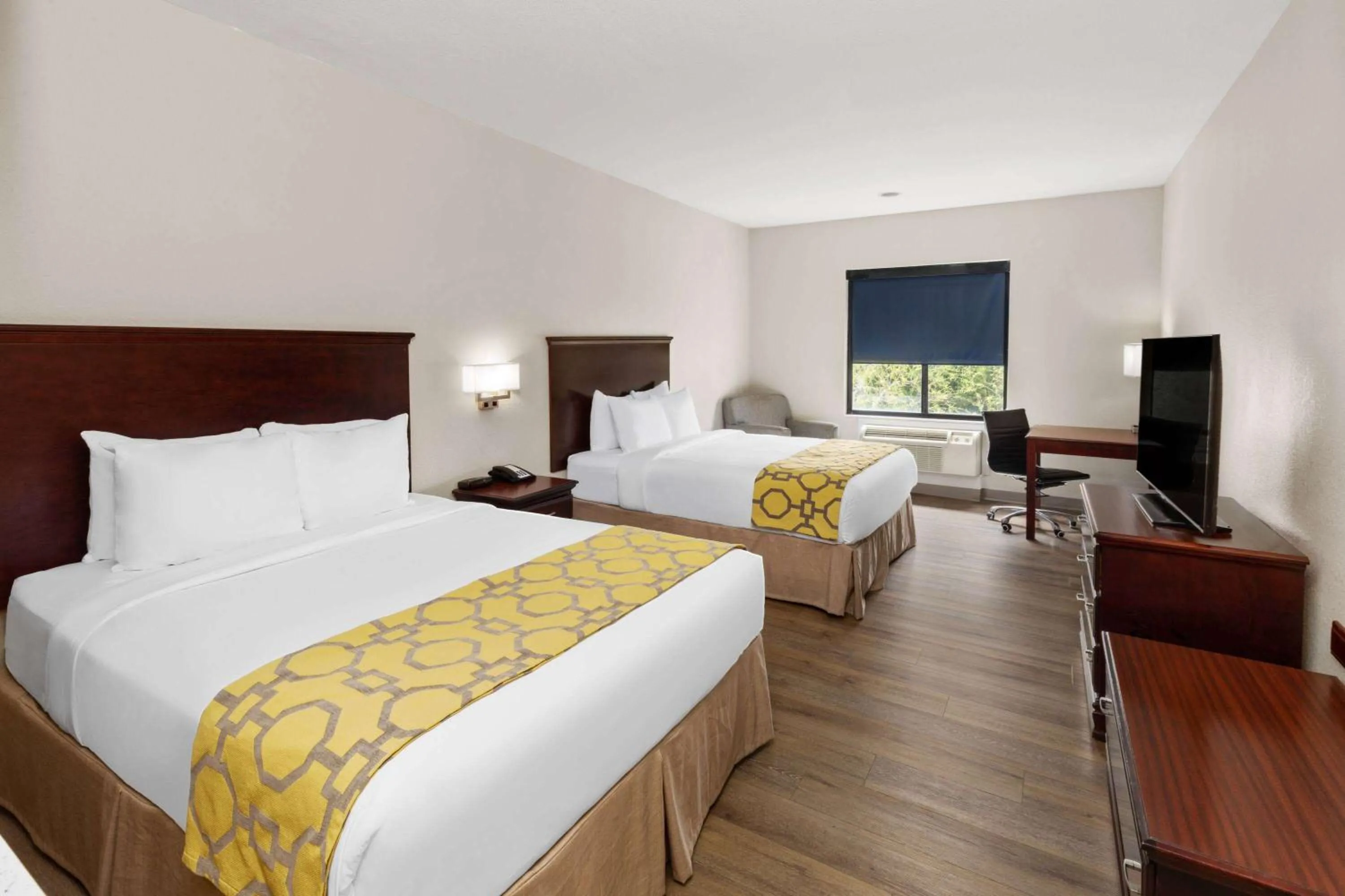 Queen Room with Two Queen Beds - Non-Smoking in Baymont by Wyndham Houston Brookhollow