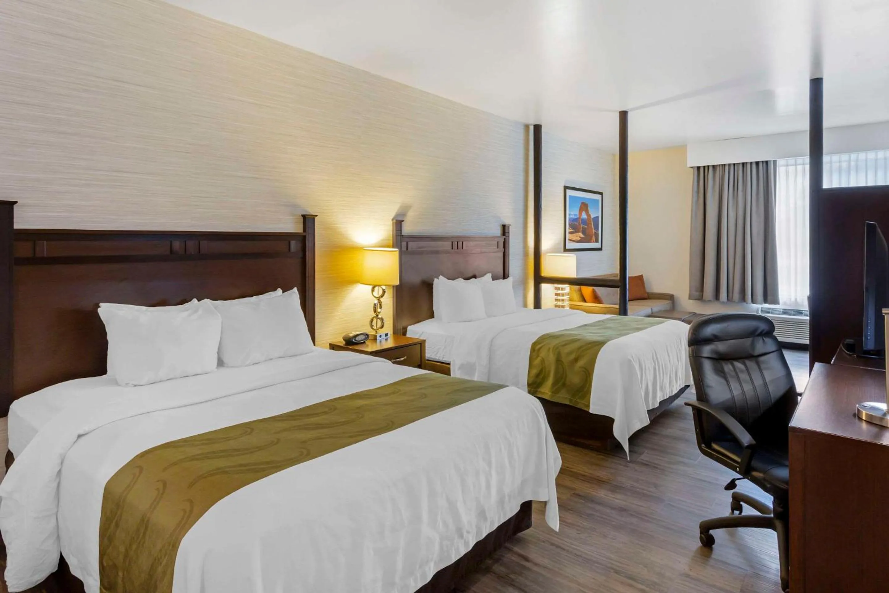 Queen Suite - Non-Smoking in Quality Suites Moab near Arches National Park