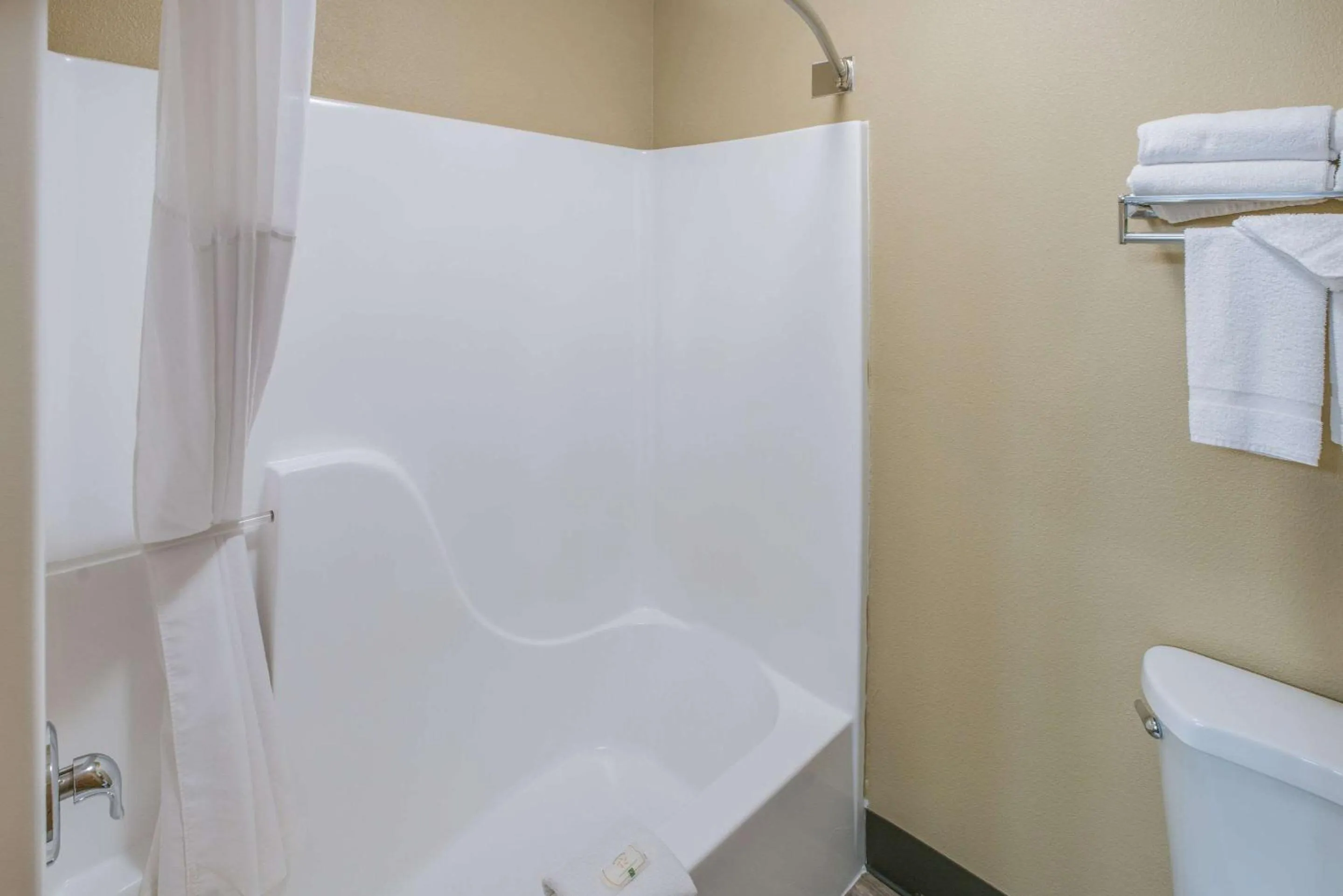 Queen Room with Two Queen Beds - Non-Smoking in Quality Inn Kanab National Park Area