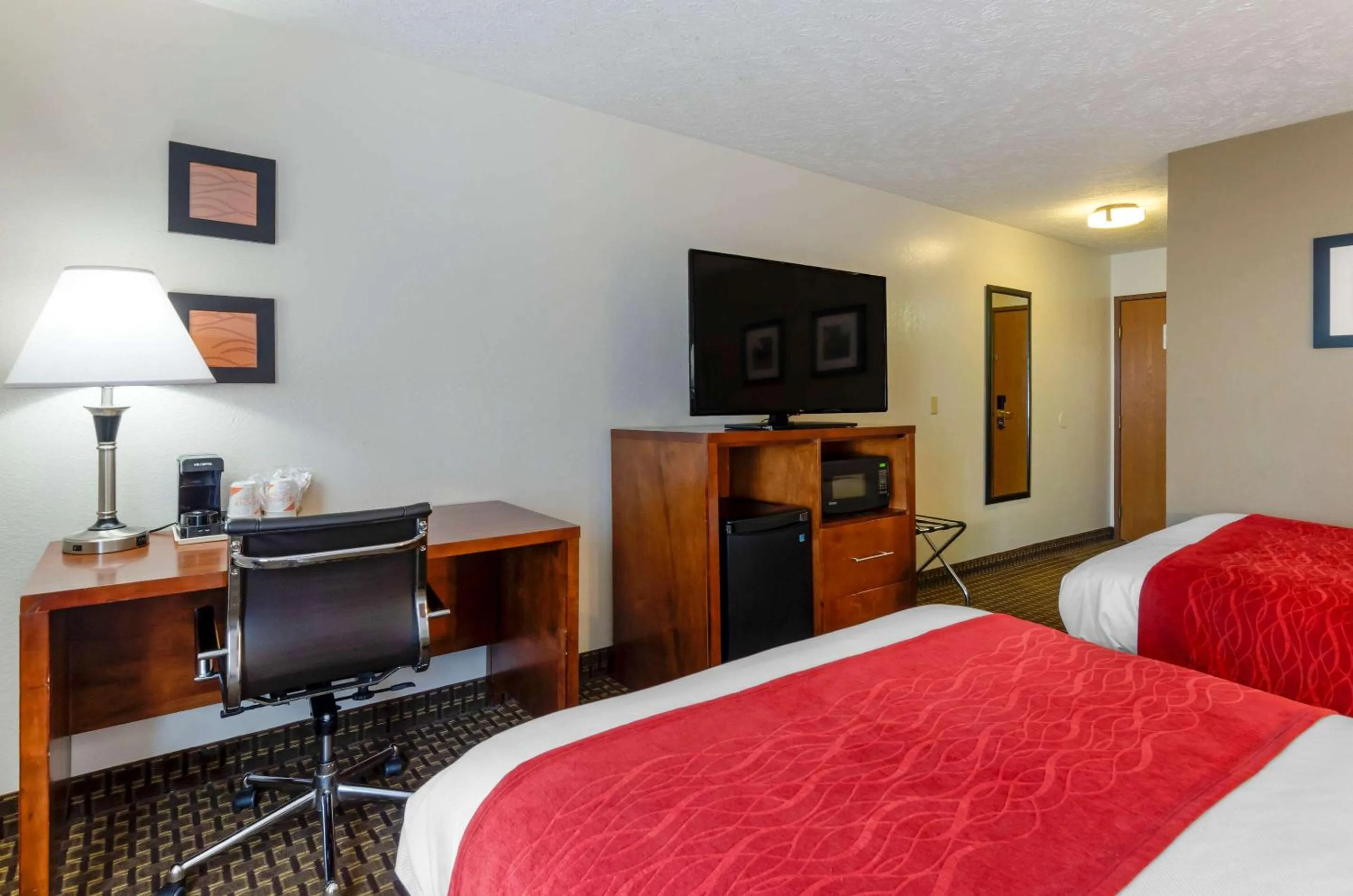 Double Room with Two Double Beds - Non-Smoking in Comfort Inn Atkins-Marion I-81
