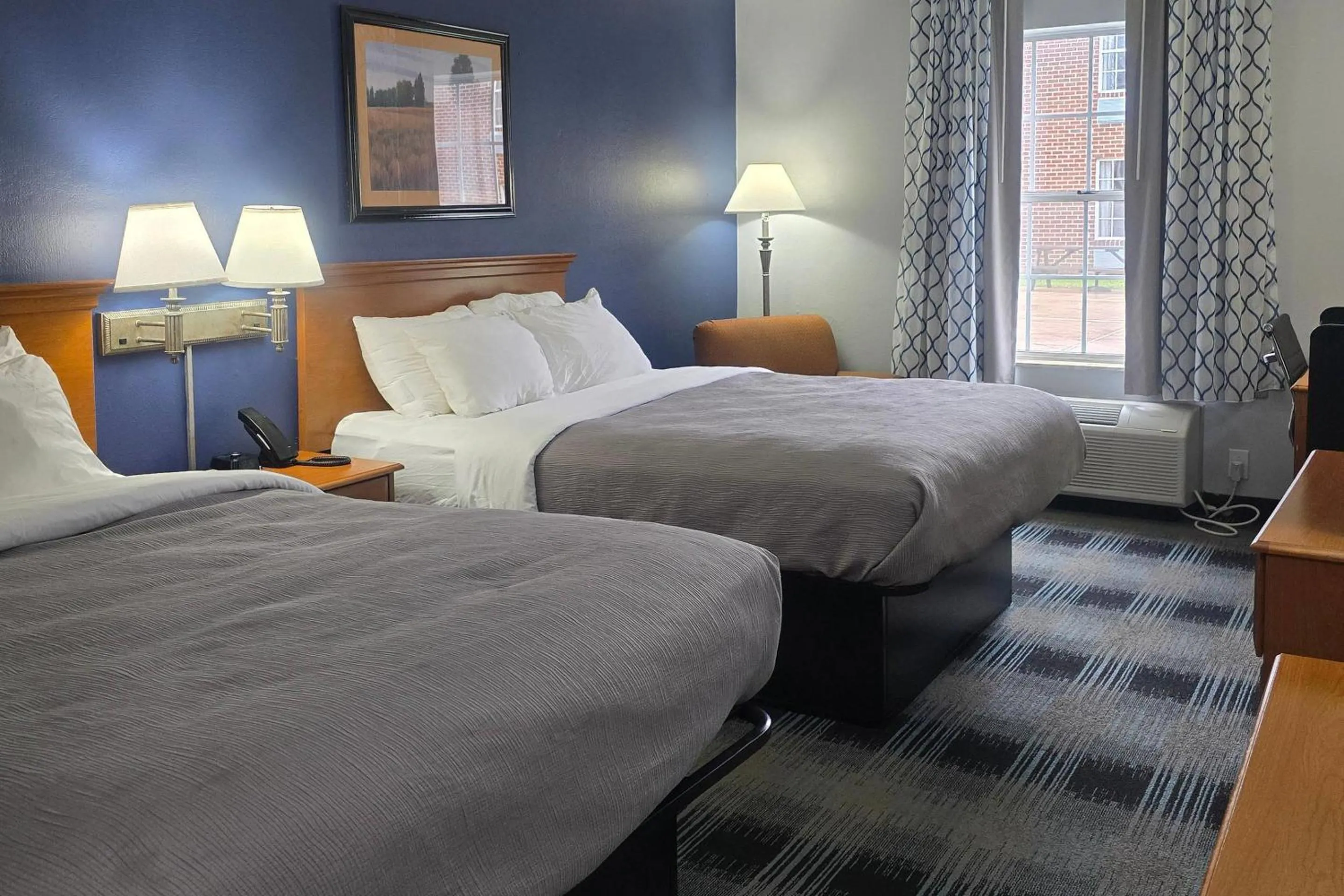 Double Room with Two Double Beds - Non-Smoking in Quality Inn Dublin I-81