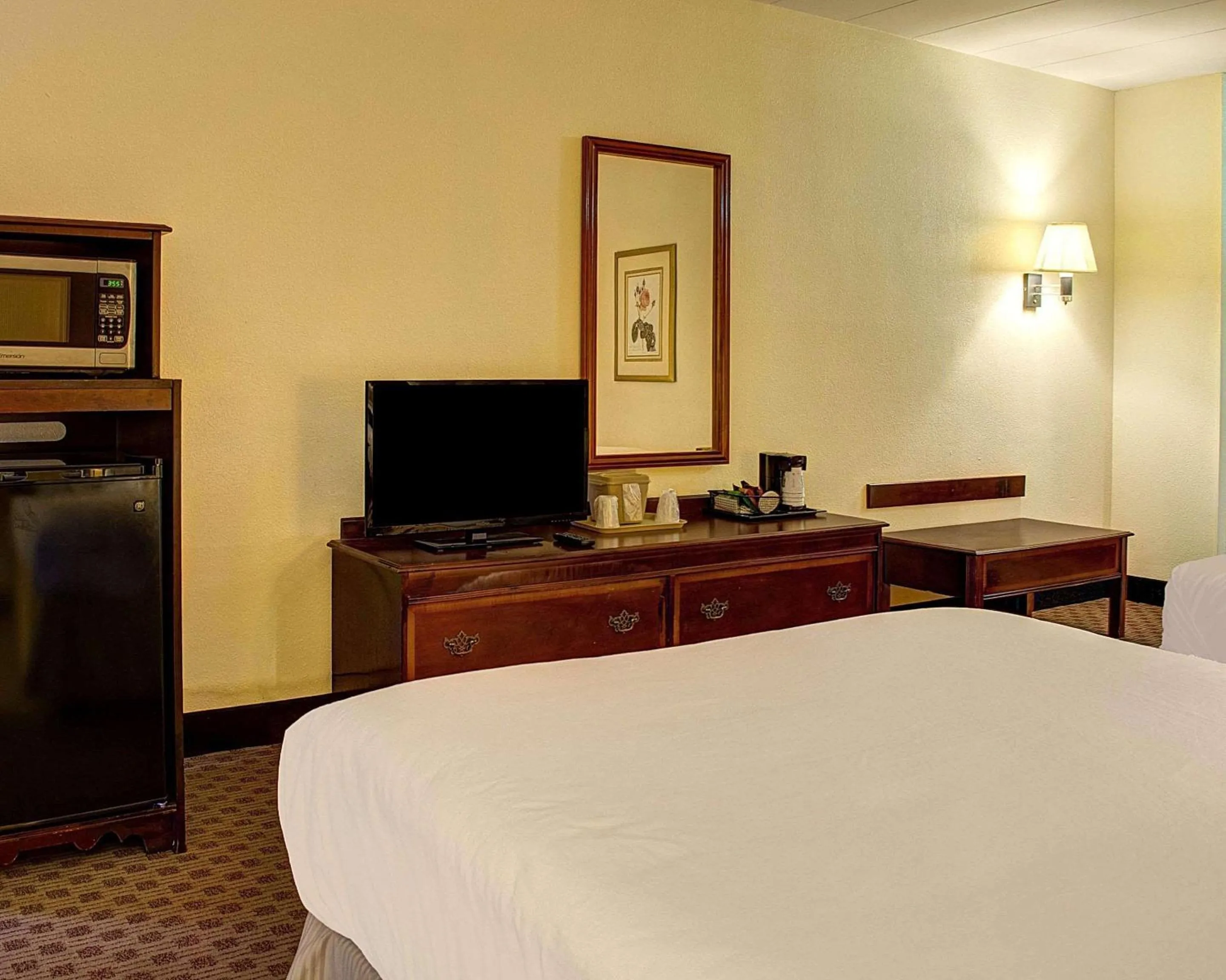 Standard Double Room with 2 Double Beds - Non-Smoking in Quality Inn North