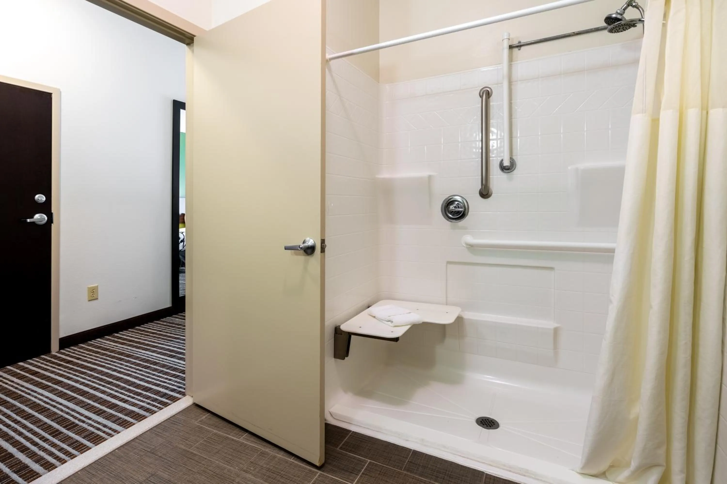 Queen Room with Two Queen Beds - Accessible/Non-Smoking  in Sleep Inn & Suites Harbour Pointe