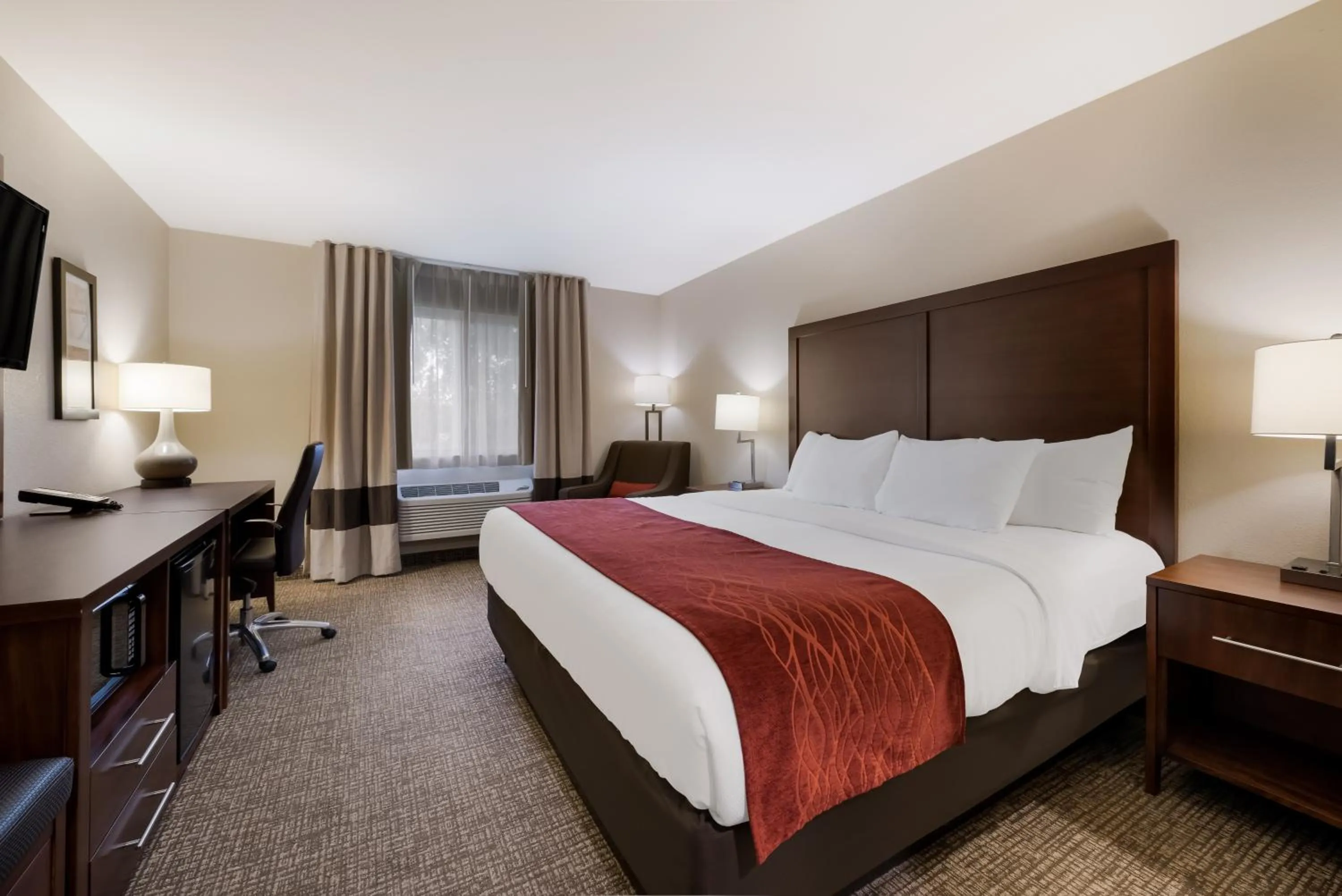 King Room - Non-Smoking in Comfort Inn Onalaska - La Crosse Area