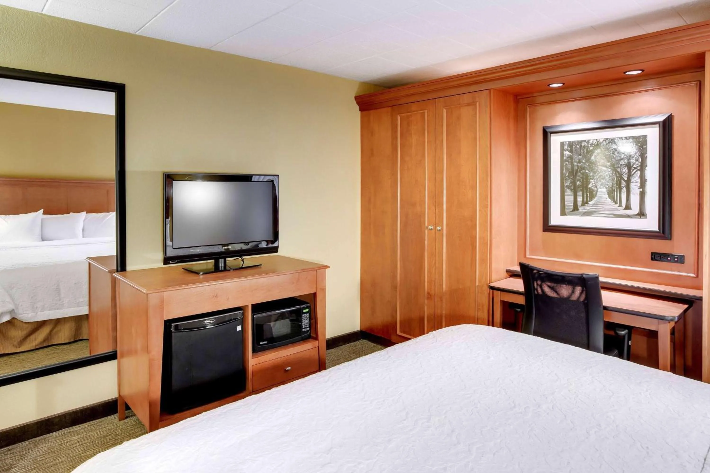 King Room - Non-Smoking in Wingate by Wyndham Cranberry