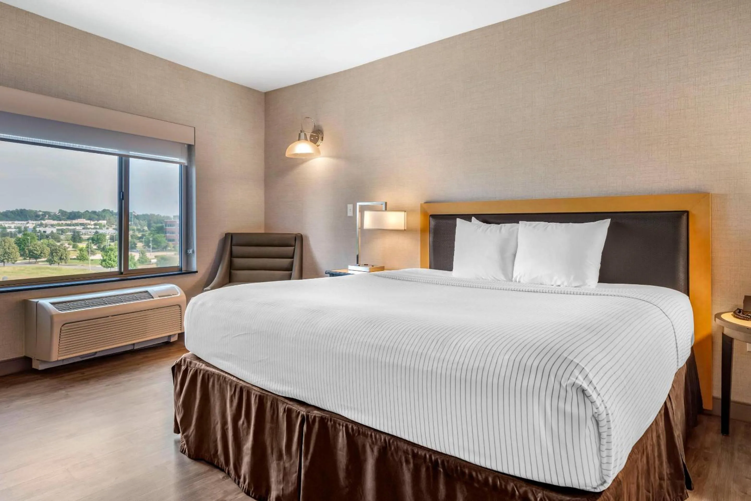 King Suite with Two King Beds and Sofa Bed - Non-Smoking in Cambria Hotel Madison East