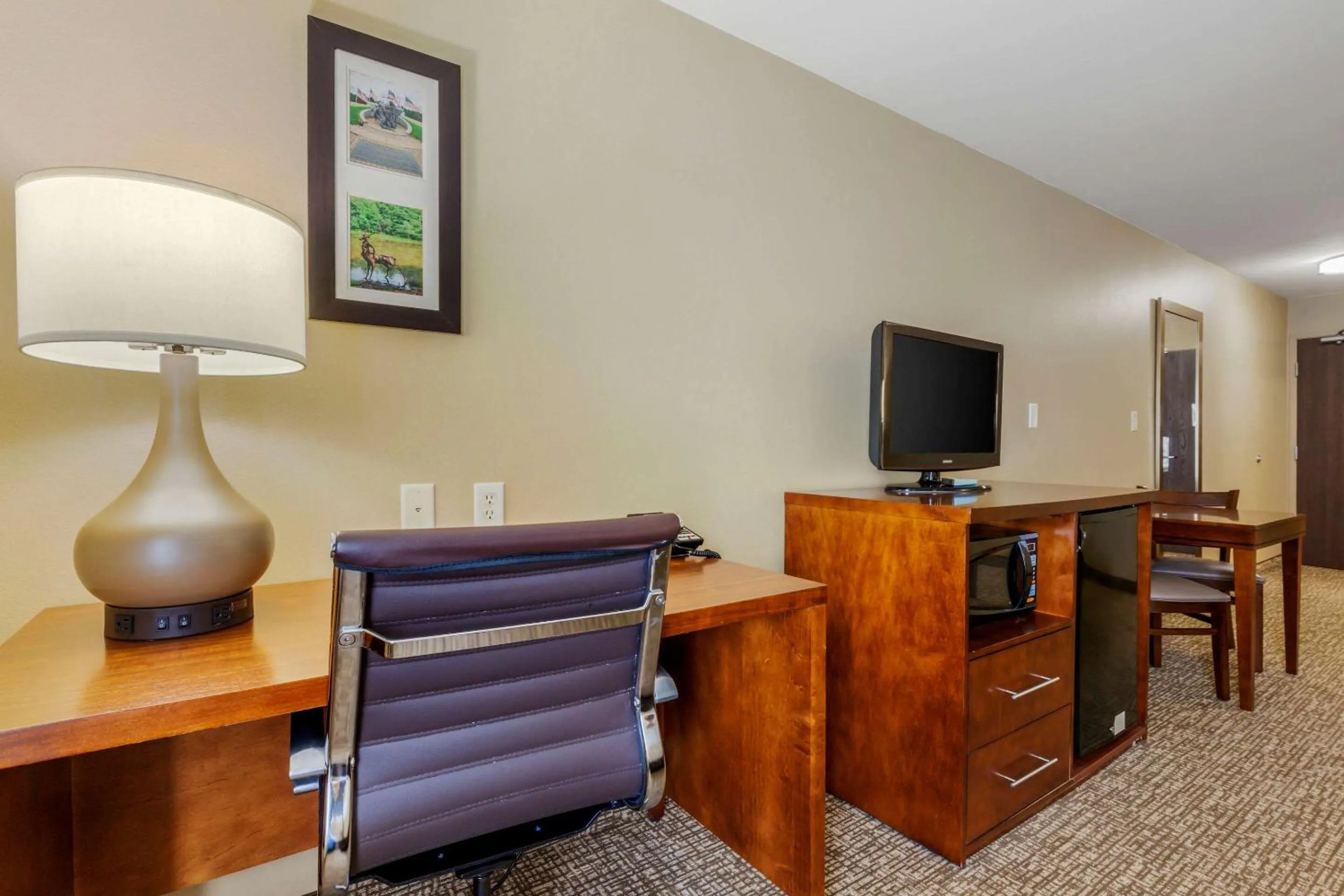 King Room - Non-Smoking/Mobility Accessible in Comfort Inn Plover-Stevens Point