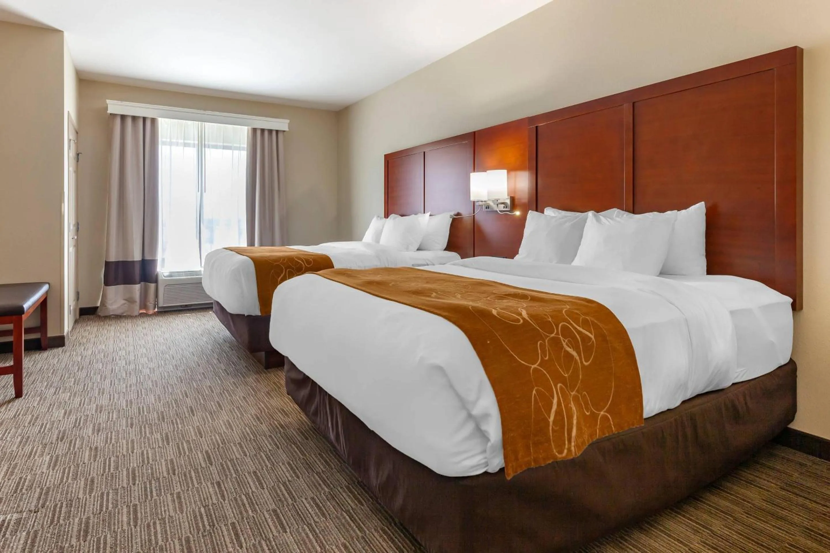 Queen Suite with Two Queen Beds - Non-Smoking in Comfort Suites Oshkosh West