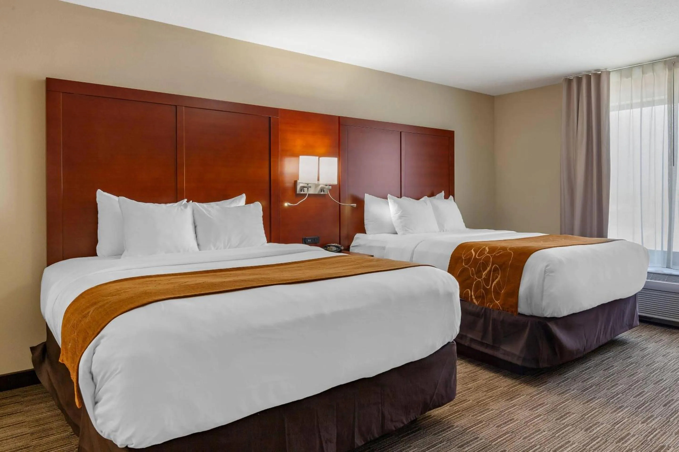 Queen Suite with Two Queen Beds - Accessible/Non-Smoking in Comfort Suites Oshkosh West