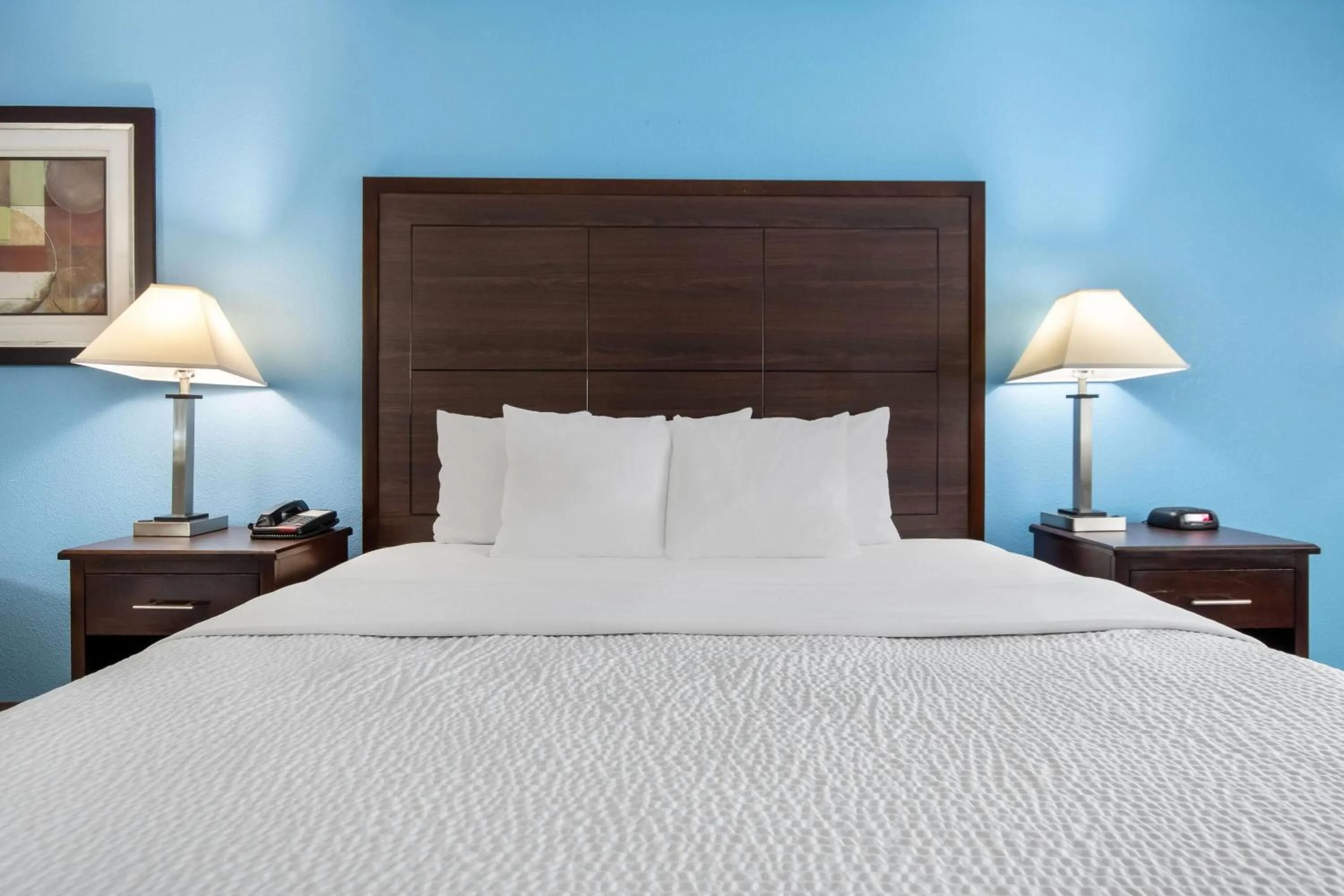 King Studio Suite - Non-Smoking in Baymont by Wyndham Marinette