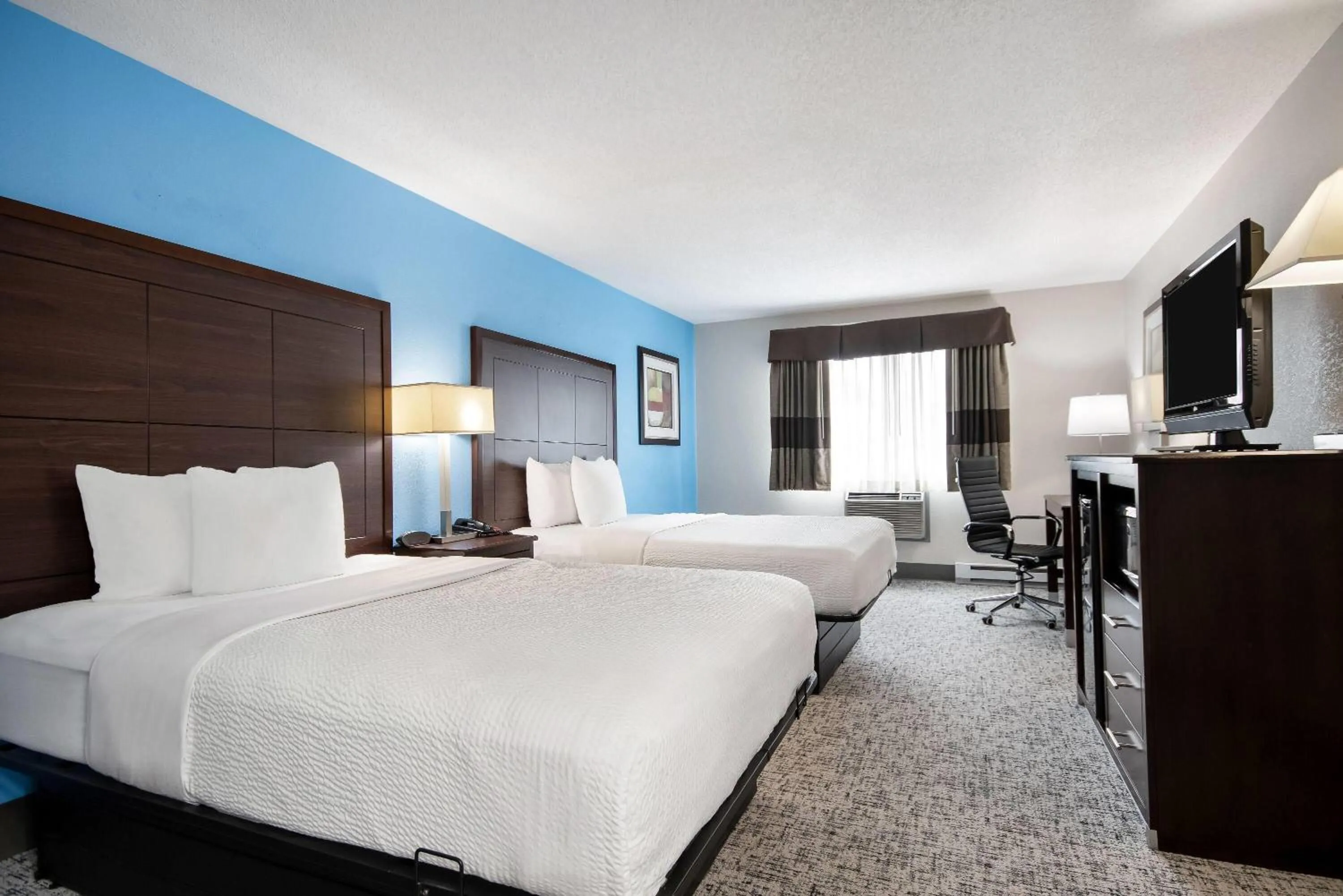 Deluxe Double Room with Two Double Beds - Non-Smoking in Baymont by Wyndham Marinette